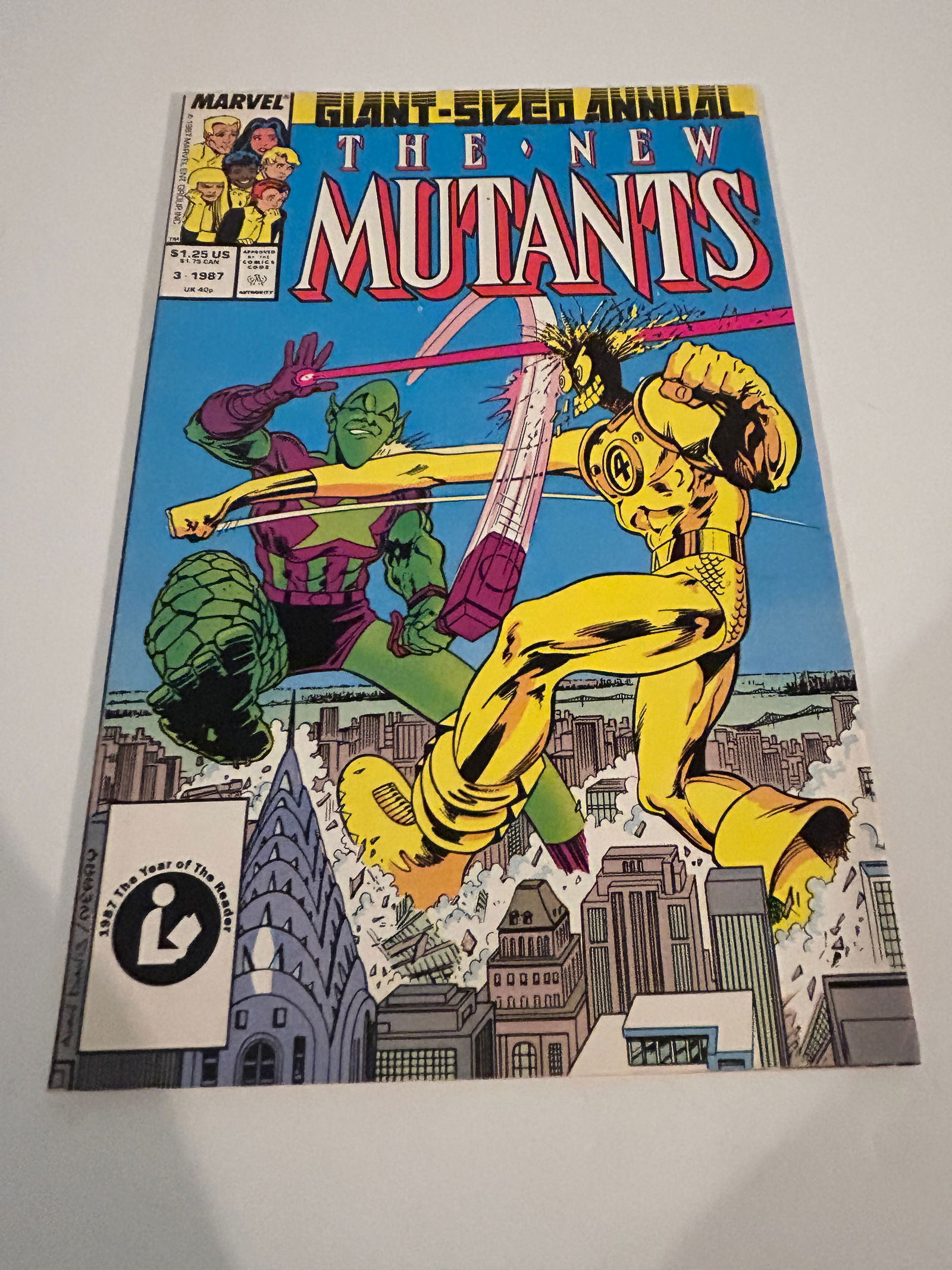 Vintage Comic Book the New Mutants Annual # 3: Vintage Comic Book the New Mutants Annual # 3 Please view all photos as they are part of the description and condition of this Item, Feel free to contact me with questions or picture requests! Used It