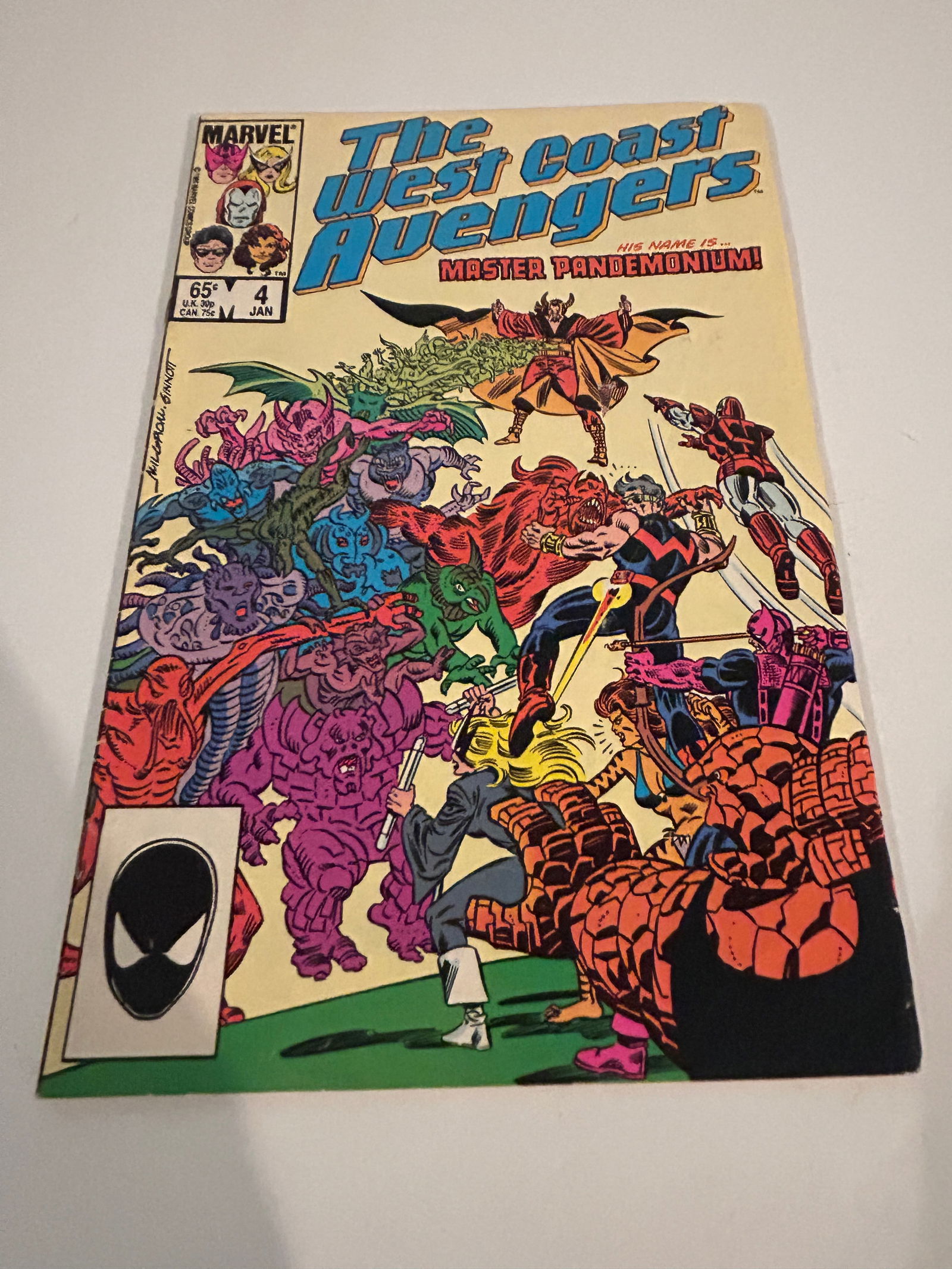 Vintage Comic Book West Coast Avengers # 4: Vintage Comic Book West Coast Avengers # 4 Please view all photos as they are part of the description and condition of this Item, Feel free to contact me with questions or picture requests! Used Item