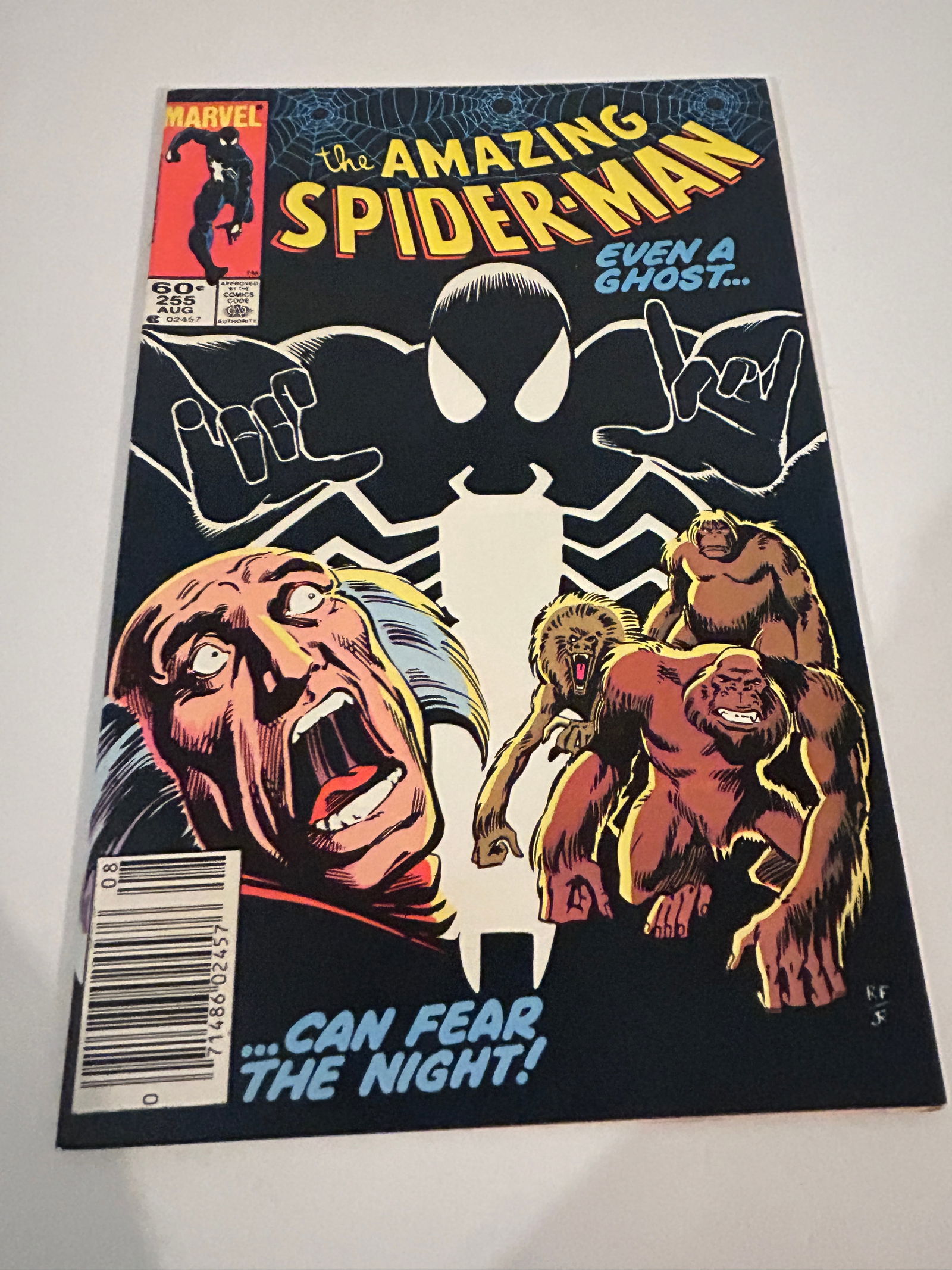 Vintage Comic Book the Amazing SpiderMan # 255: Vintage Comic Book the Amazing SpiderMan # 255 Please view all photos as they are part of the description and condition of this Item, Feel free to contact me with questions or picture requests! Used I