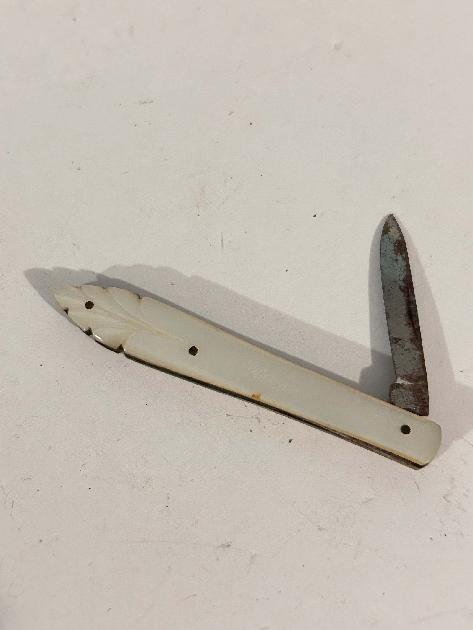 Antique Georgian carved mother of pearl quill cutter pen pocket folding knife 3" (1 of 5)