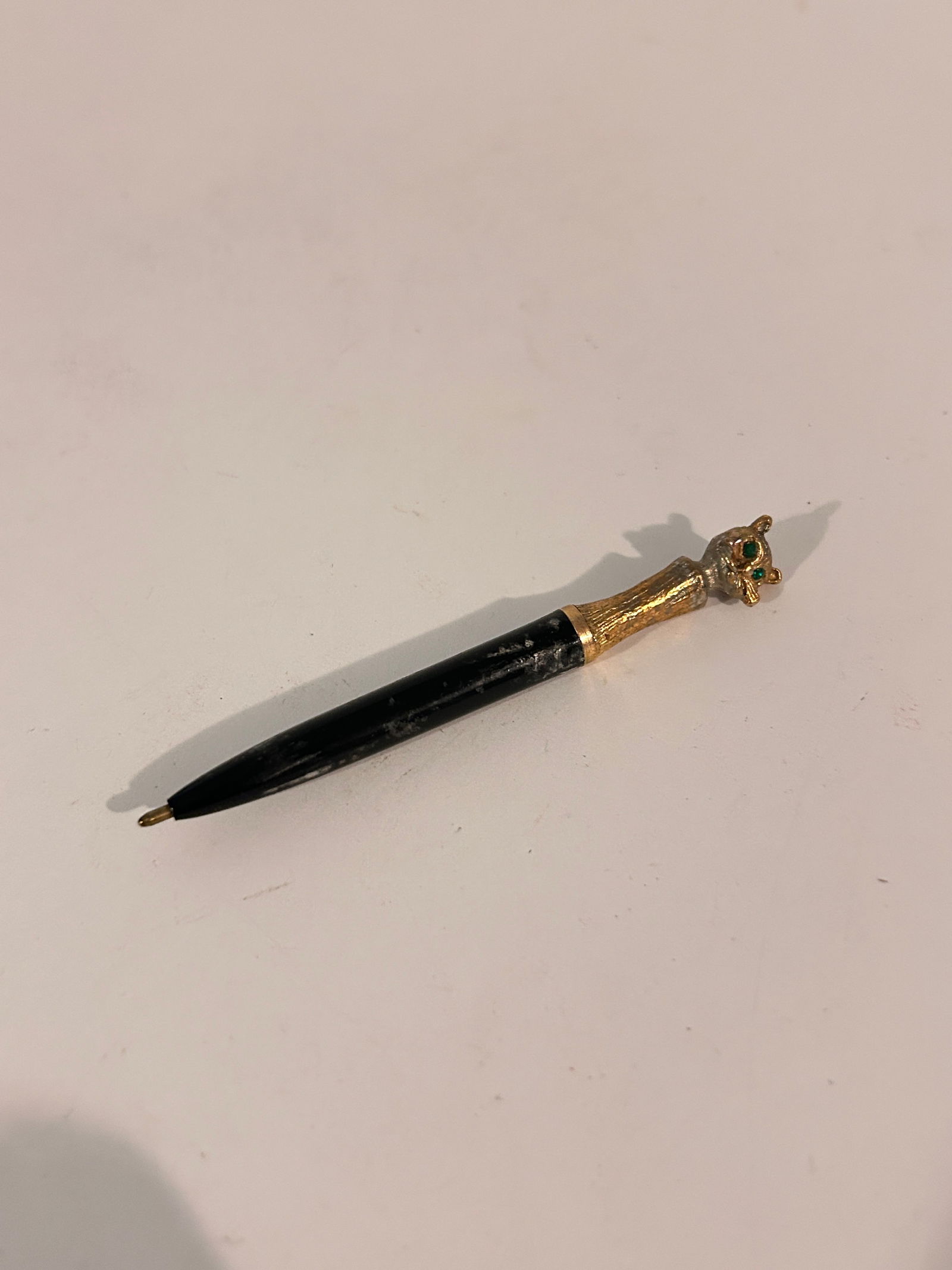 vintage 1950s teeny pen cat tops Metal W eye Gems (1 of 3)