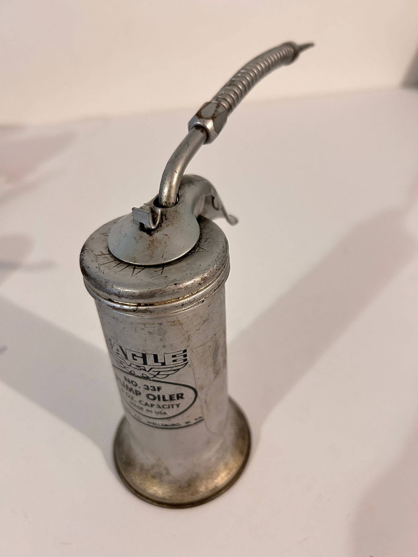 Vintage EAGLE No. 33F Trigger Pump Oiler Oil Can Made in USA (1 of 4)