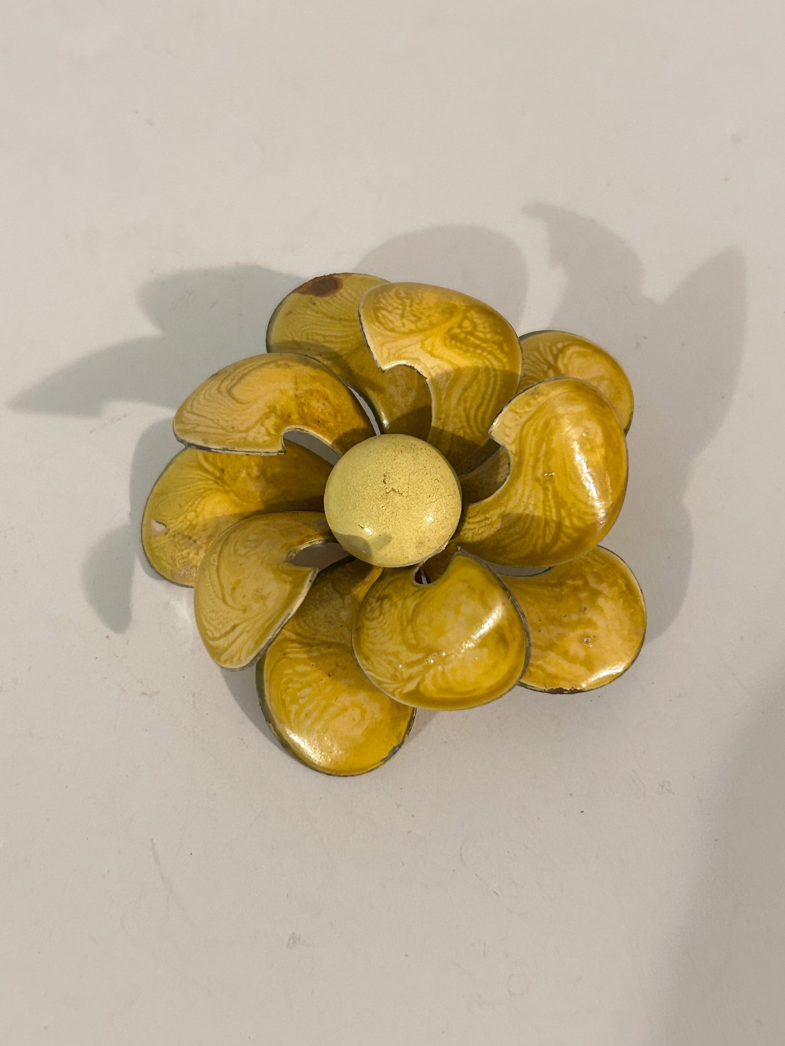 vintage 1960s yellow enamel flower brooch: vintage 1960s yellow enamel flower brooch Please view all photos as they are part of the description and condition of this Item, Feel free to contact me with questions or picture requests! Used Item A