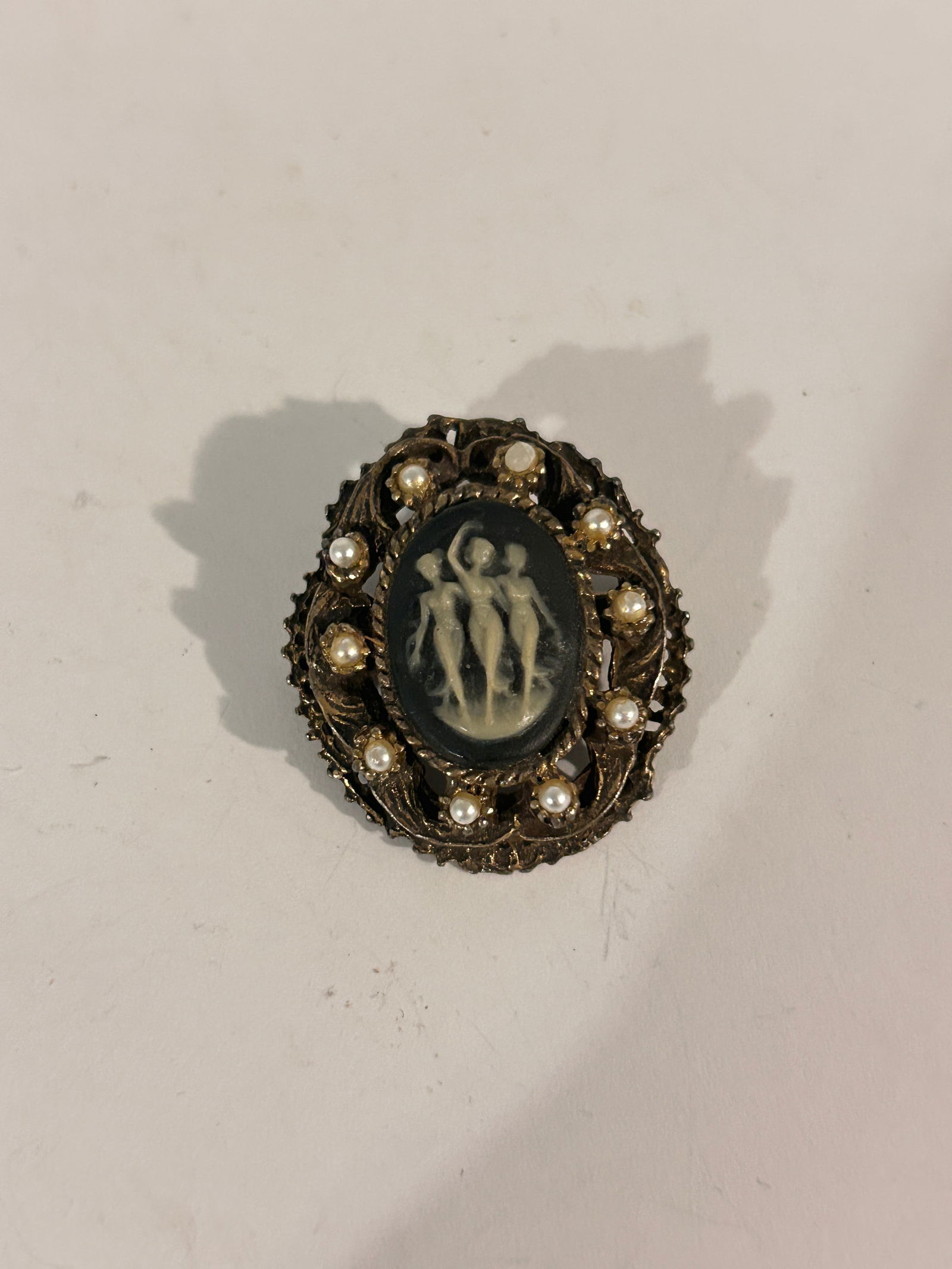 3 Graces Cameo Brooch (1 of 4)