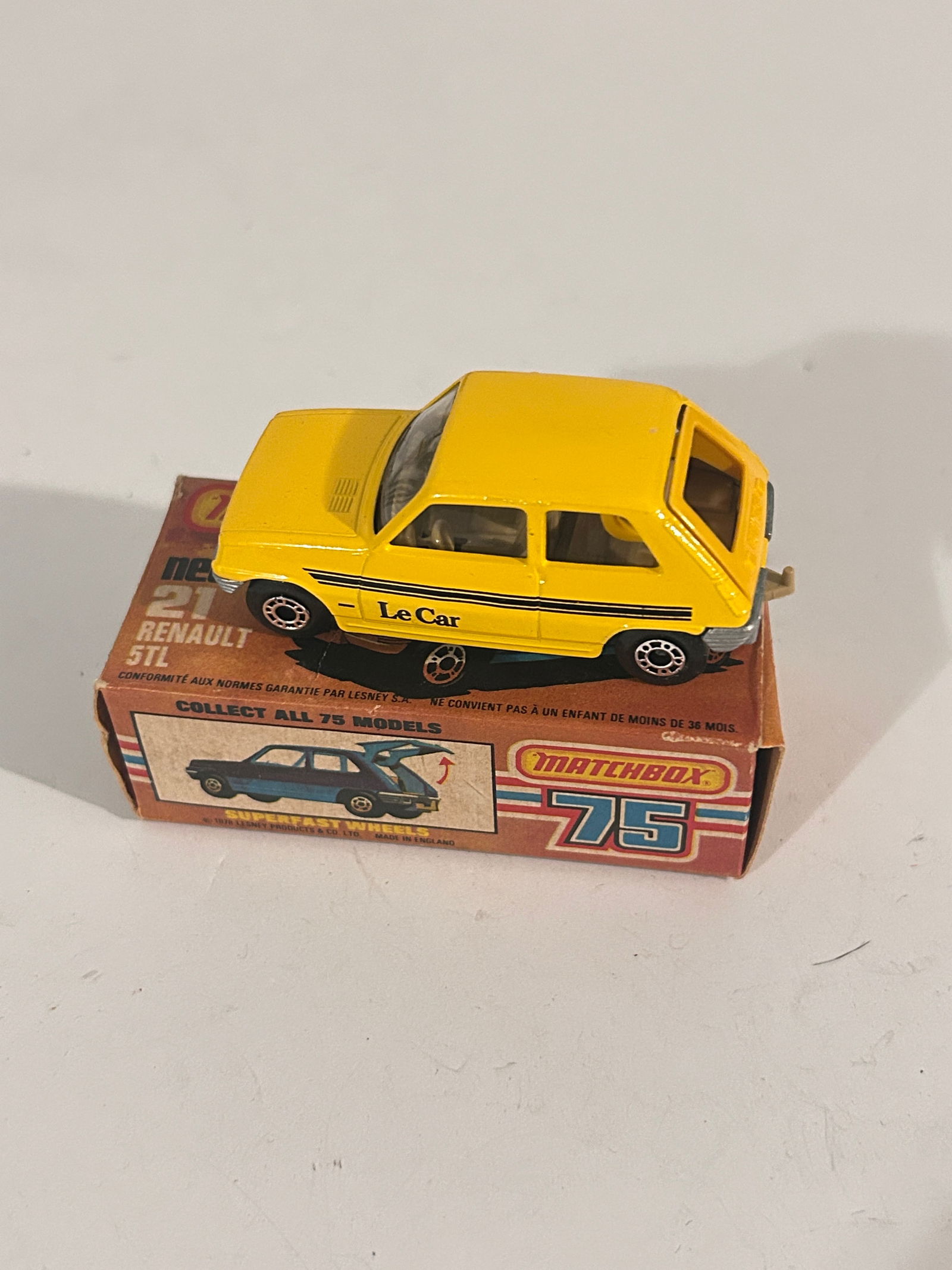 Vintage Matchbox Renault 21 5TL: Vintage Matchbox Renault 21 5TL Please view all photos as they are part of the description and condition of this Item, Feel free to contact me with questions or picture requests! Used Item AS IS