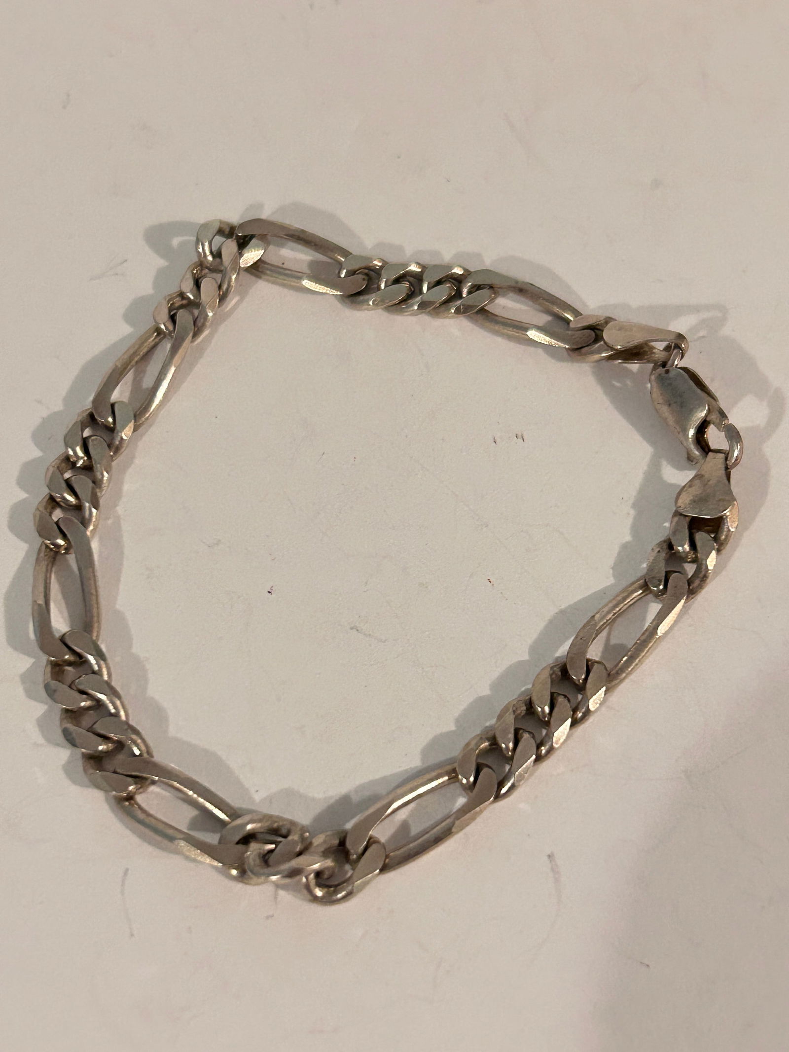 Vintage Sterling Silver Italy Bracelet 7": Vintage Sterling Silver Italy Bracelet 7" Please view all photos as they are part of the description and condition of this Item, Feel free to contact me with questions or picture requests! Used Item A