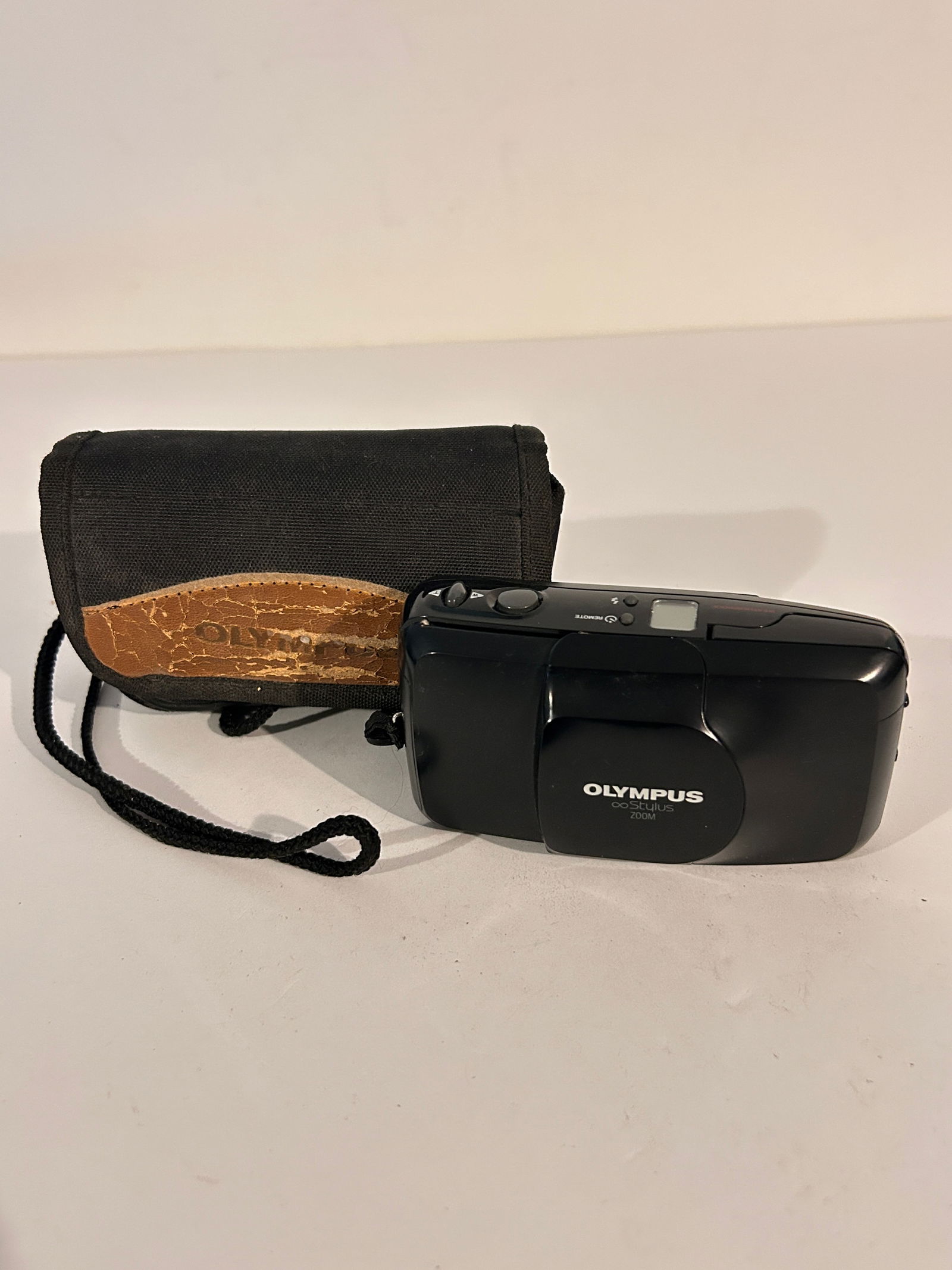 OLYMPUS Infinity Stylus Zoom Film Point and Shoot Camera 35-70mm (1 of 5)