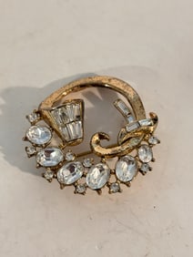 Vintage Crown Trifari 1950s Rhinestone Promenade Brooch