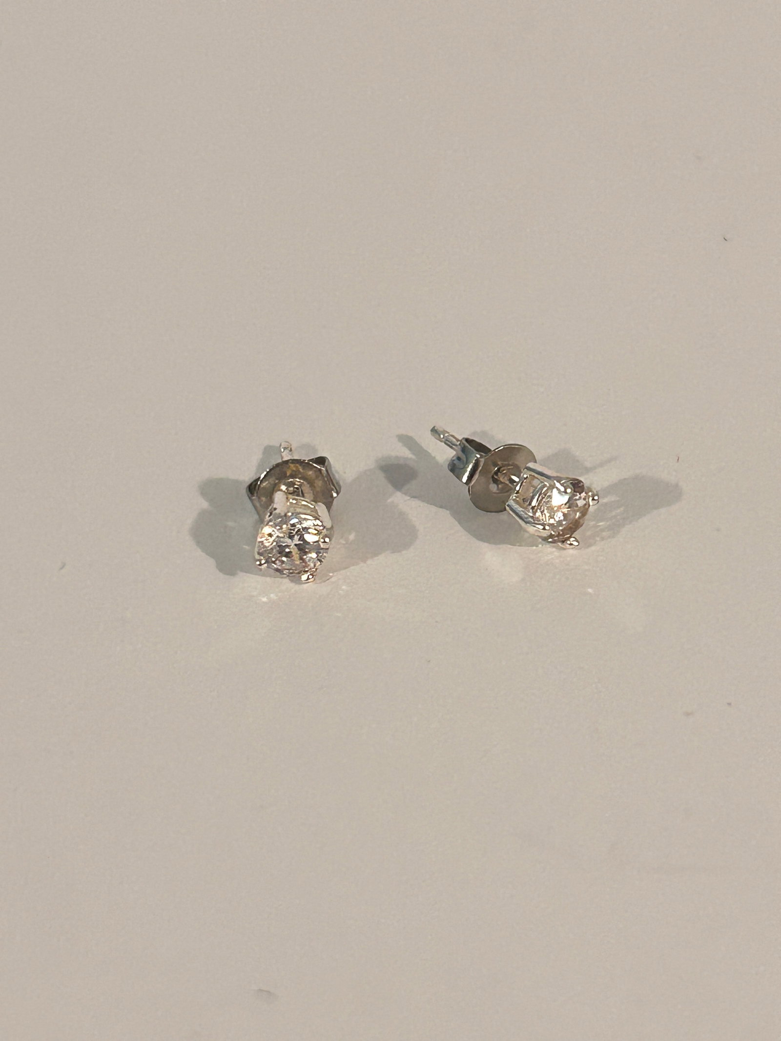 Vintage Sterling Silver Post Earrings: Vintage Sterling Silver Post Earrings Please view all photos as they are part of the description and condition of this Item, Feel free to contact me with questions or picture requests! Used Item AS IS