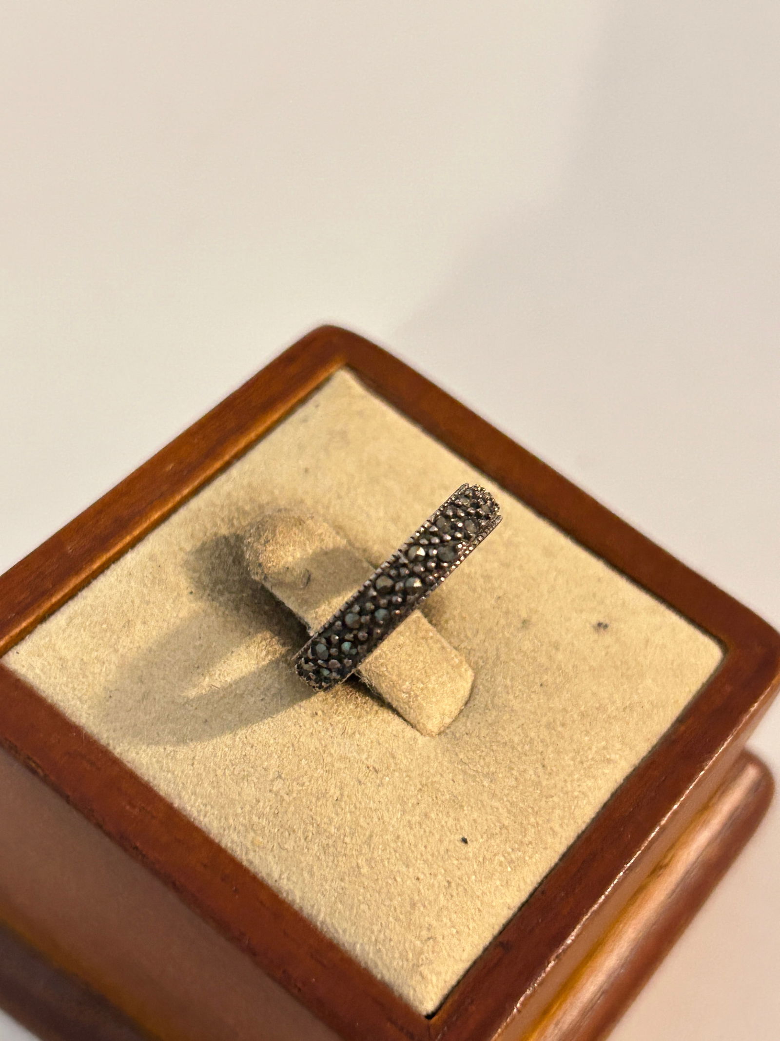 Vintage Sterling Silver marcasite band Ring Sz 6 (1 of 4)