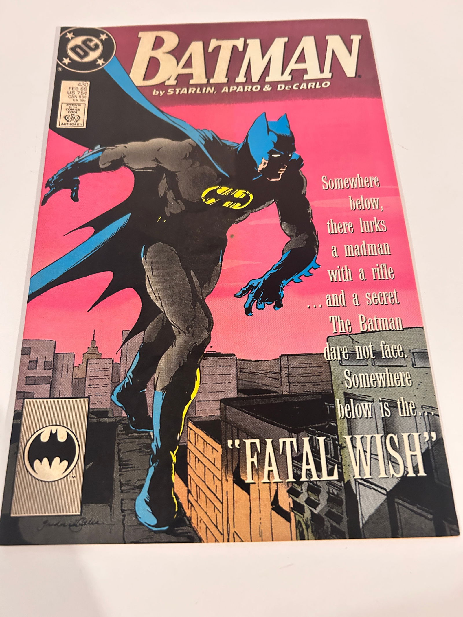 Vintage Comic Book Batman # 430: Vintage Comic Book Batman # 430 Please view all photos as they are part of the description and condition of this Item, Feel free to contact me with questions or picture requests! Used Item AS IS