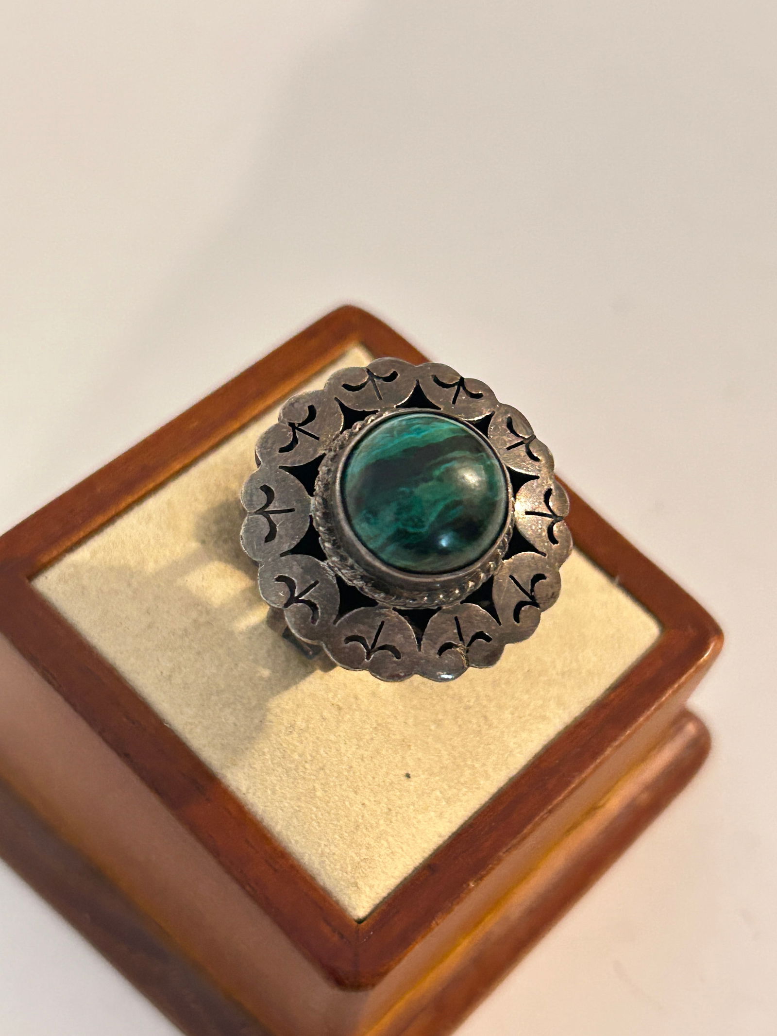 Vintage Sterling Silver Israel Malachite Ring Sz 7 (1 of 5)