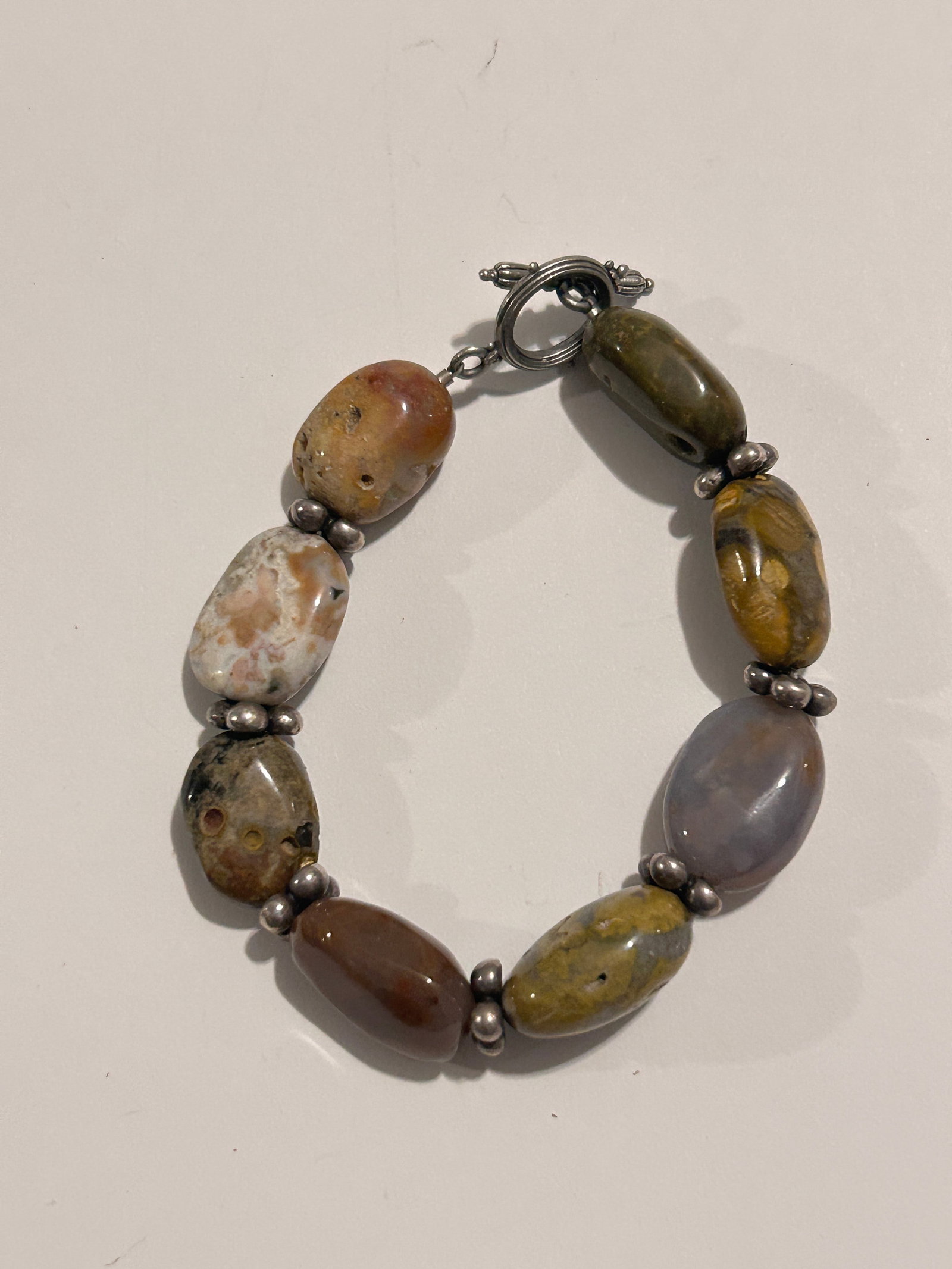 Vintage Gemstone bead Bracelet 7.5 ": Vintage Gemstone bead Bracelet 7.5 " Please view all photos as they are part of the description and condition of this Item, Feel free to contact me with questions or picture requests! Used Item AS IS
