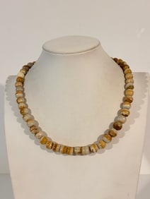 Vintage agate stone beaded necklace with earth-toned, graduated beads 20"