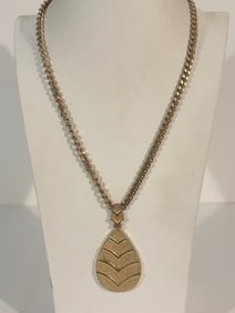 Vintage Gold tone tear drop pendant Necklace 24"
