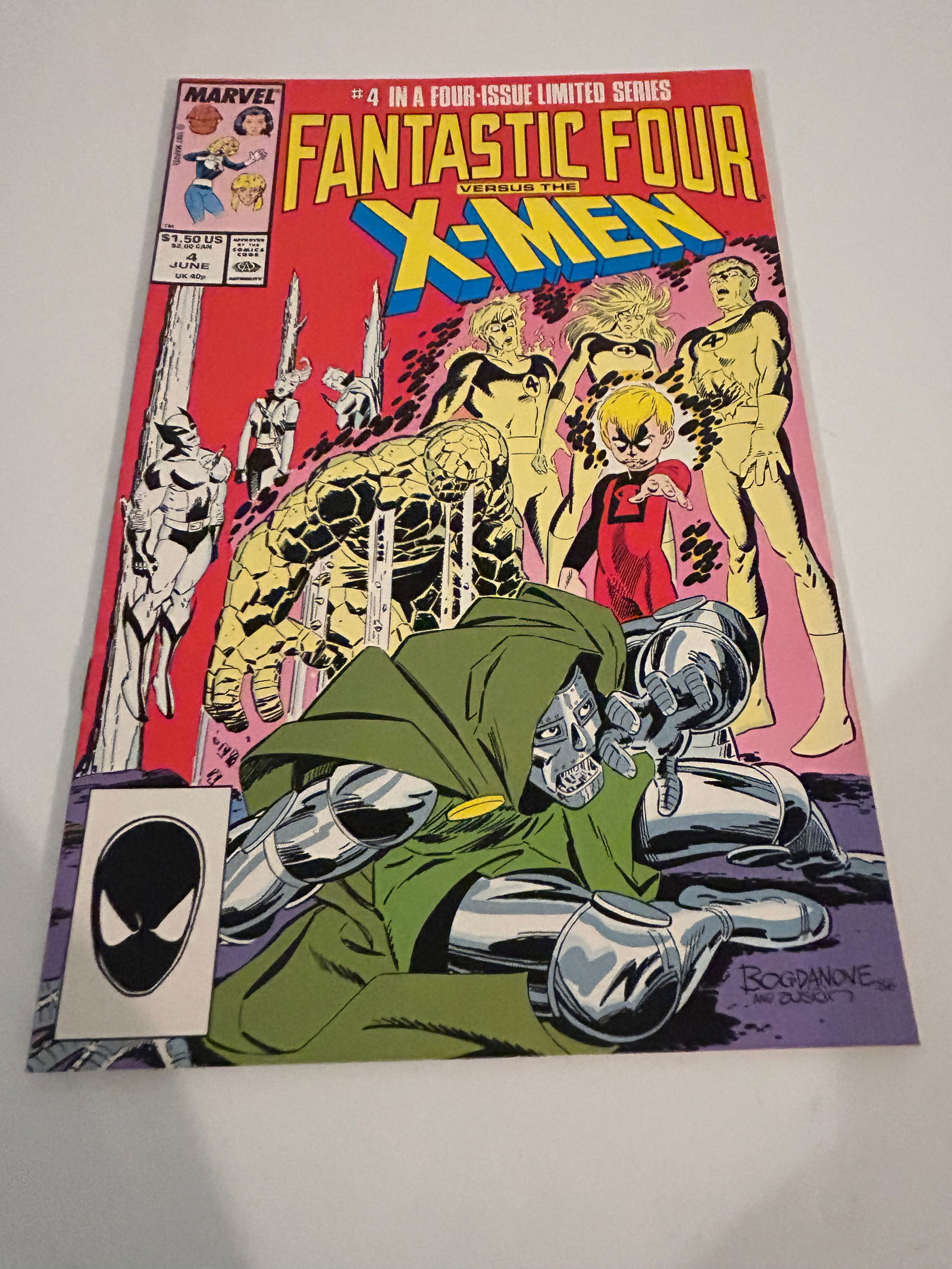 Vintage Comic Book Fantastic Four vs X-Men # 4: Vintage Comic Book Fantastic Four vs X-Men # 4 Please view all photos as they are part of the description and condition of this Item, Feel free to contact me with questions or picture requests! Used I