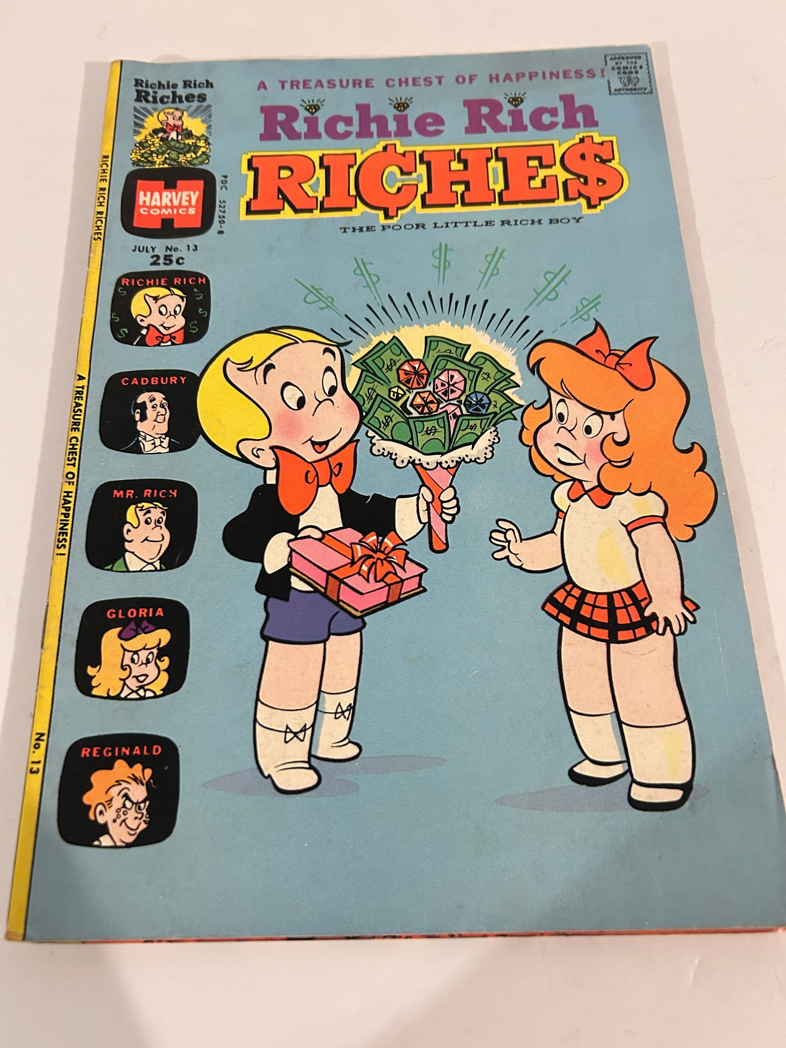 Vintage Comic Book Richie Rich Riches # 13: Vintage Comic Book Richie Rich Riches # 13 Please view all photos as they are part of the description and condition of this Item, Feel free to contact me with questions or picture requests! Used Item