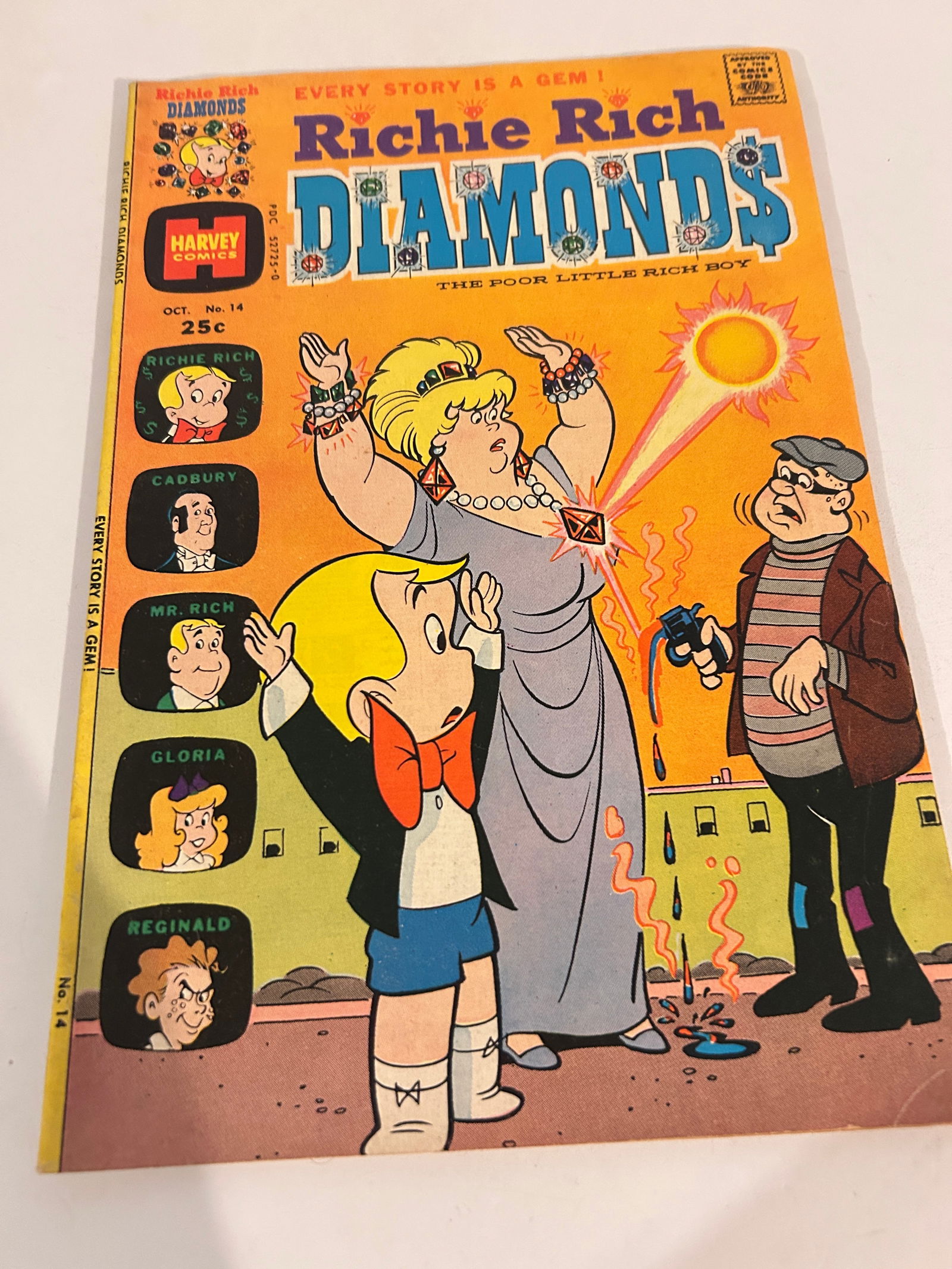 Vintage Comic Book Richie Rich Diamonds # 14: Vintage Comic Book Richie Rich Diamonds # 14 Please view all photos as they are part of the description and condition of this Item, Feel free to contact me with questions or picture requests! Used Ite
