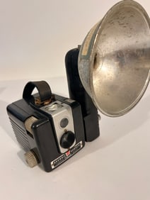vintage Kodak Brownie Hawkeye Flash model camera