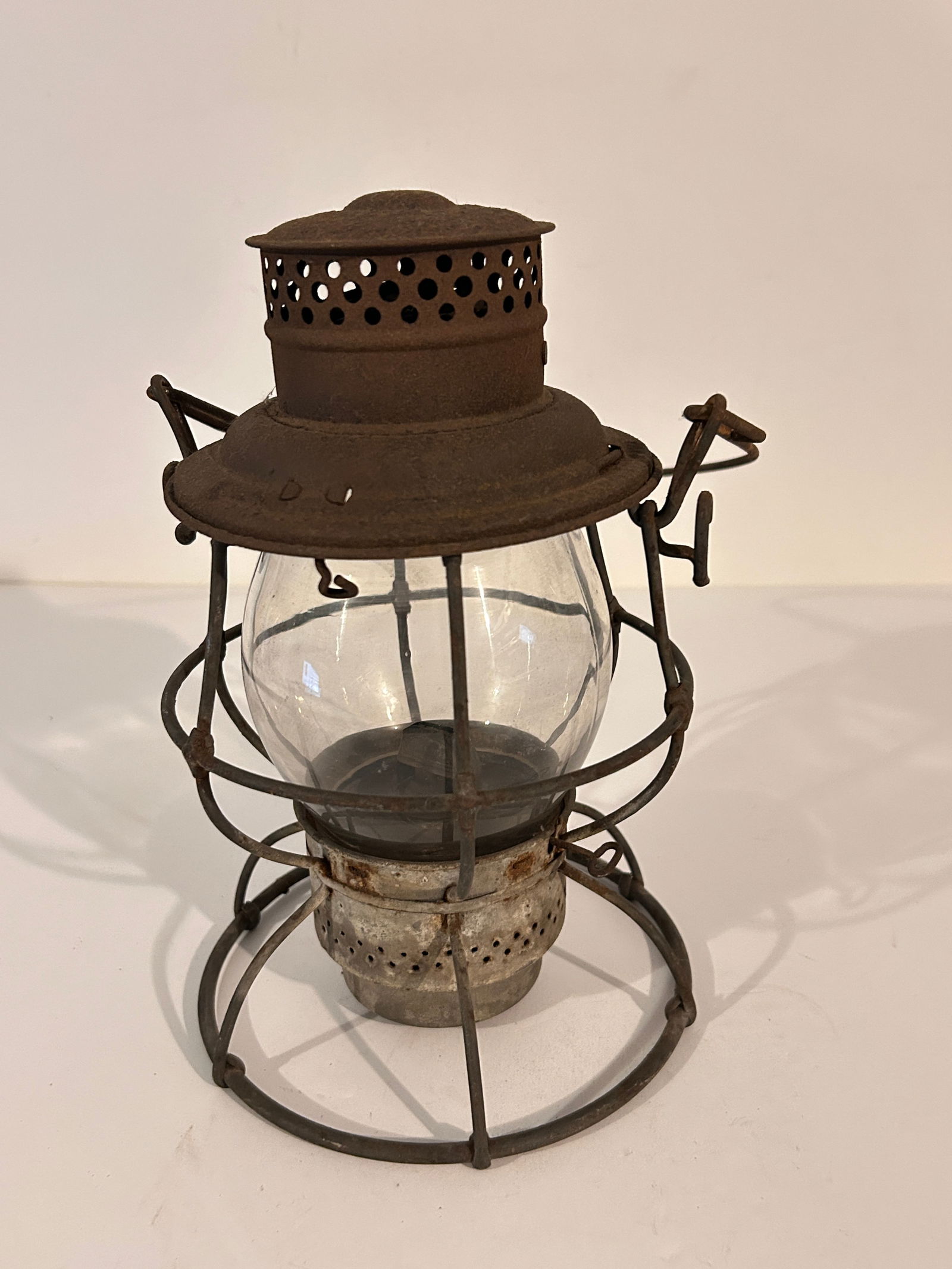 1913 The Adams & West Lake Co. Railroad Lantern. Adlake Kero Glass: 1913 The Adams & West Lake Co. Railroad Lantern. Adlake Kero Glass Please view all photos as they are part of the description and condition of this Item, Feel free to contact me with questions or pict