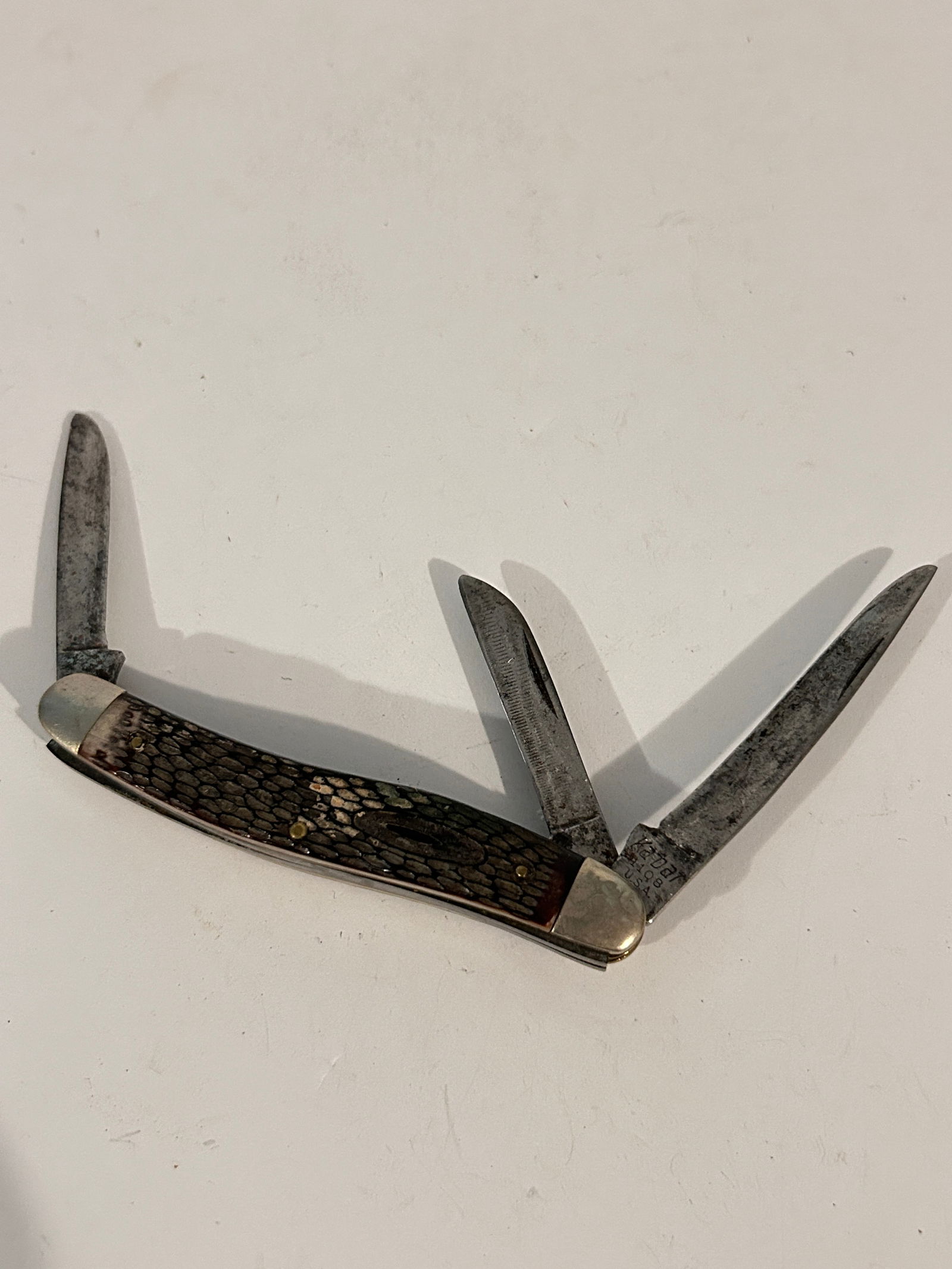 Vintage Kabar 3 blade Pocket Knife 4" missing emblem (1 of 4)