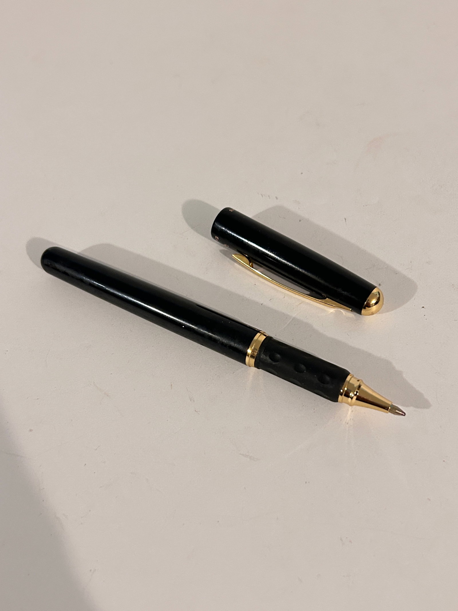 Pentel Excalibur RX15 Black and Gold Ballpoint Pen: Pentel Excalibur RX15 Black and Gold Ballpoint Pen Please view all photos as they are part of the description and condition of this Item, Feel free to contact me with questions or picture requests! Us