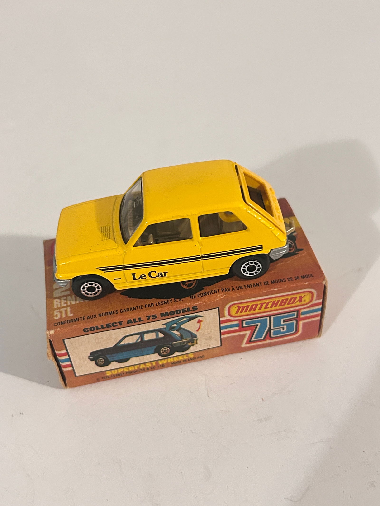 Vintage Matchbox Renault 21 5TL: Vintage Matchbox Renault 21 5TL Please view all photos as they are part of the description and condition of this Item, Feel free to contact me with questions or picture requests! Used Item AS IS