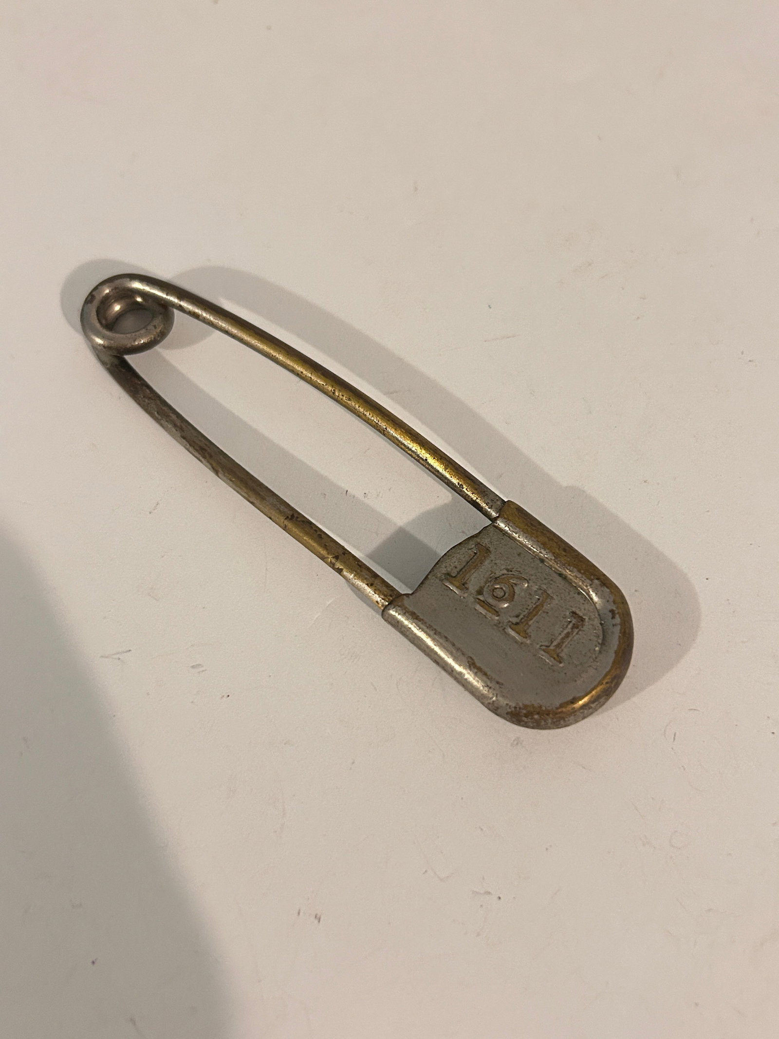 Vintage Risdon Key Tag Large Metal Safety Pin Military Laundry Numbered: Vintage Risdon Key Tag Large Metal Safety Pin Military Laundry Numbered Please view all photos as they are part of the description and condition of this Item, Feel free to contact me with questions or