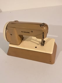 Vintage 1960s Singer Sewhandy Hand Crank Sewing Machine Great Britain