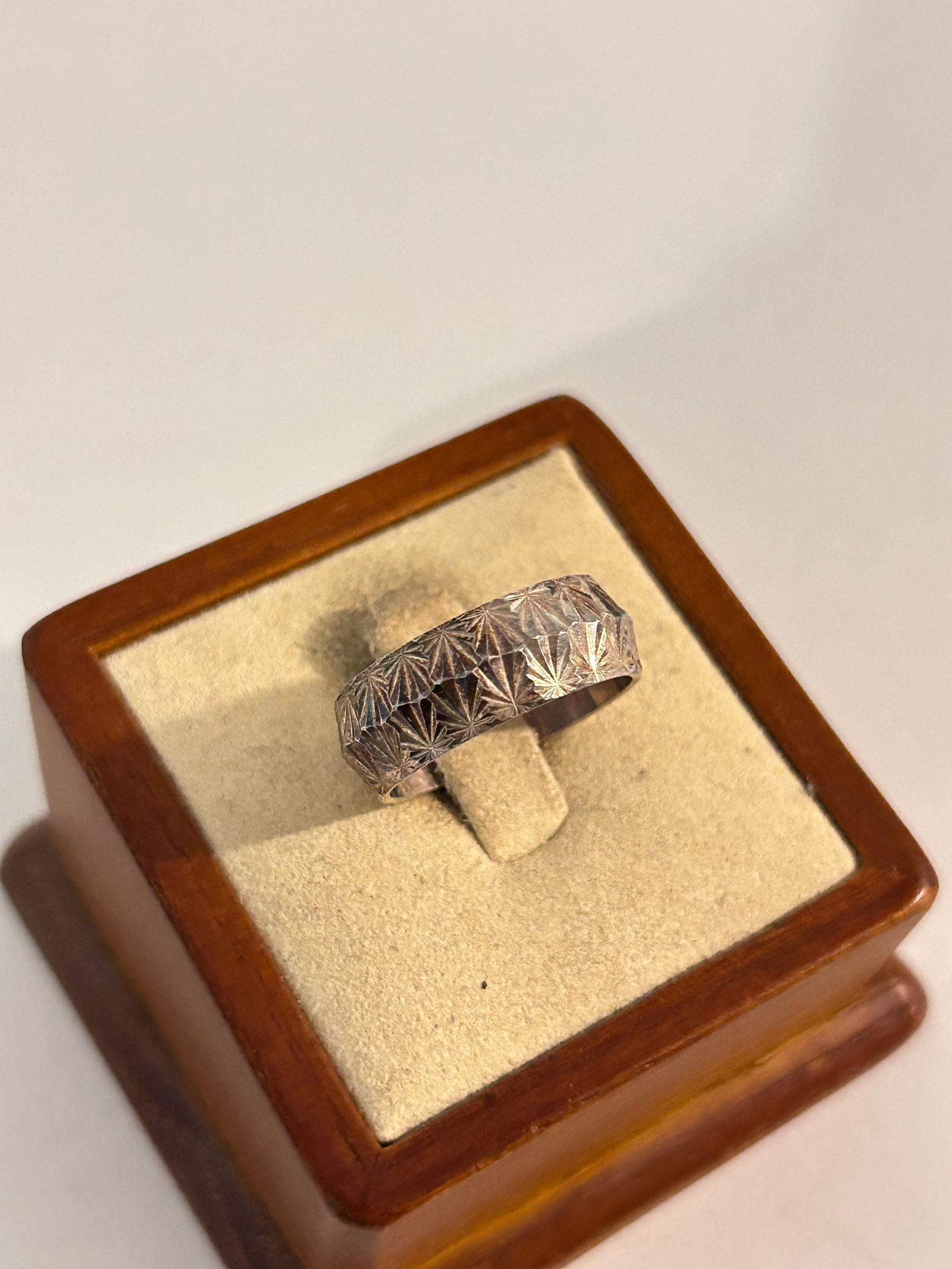 Vintage Sterling Silver Milor Band Ring sz 8 (1 of 4)