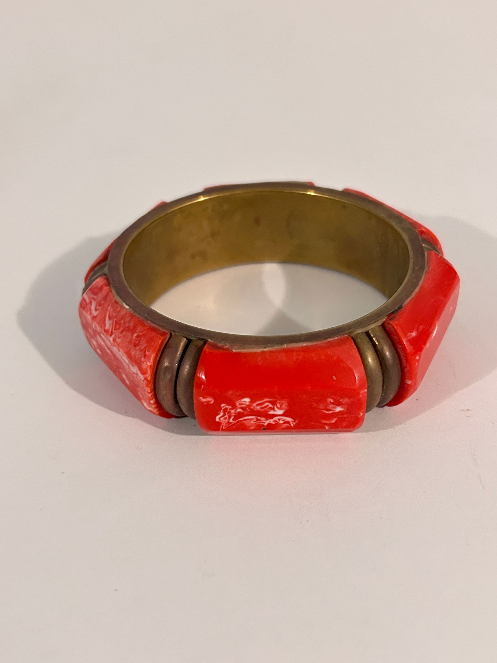 Vintage Resin and Brass bangle bracelet 8" (1 of 5)