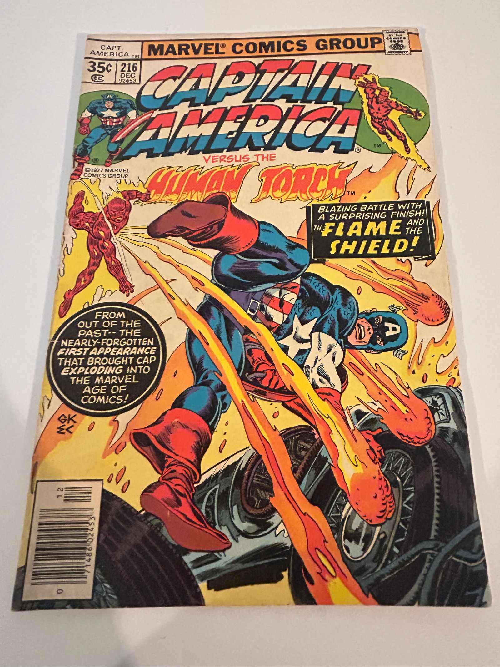 Vintage Comic Book Captain America # 216: Vintage Comic Book Captain America # 216 Please view all photos as they are part of the description and condition of this Item, Feel free to contact me with questions or picture requests! Used Item AS