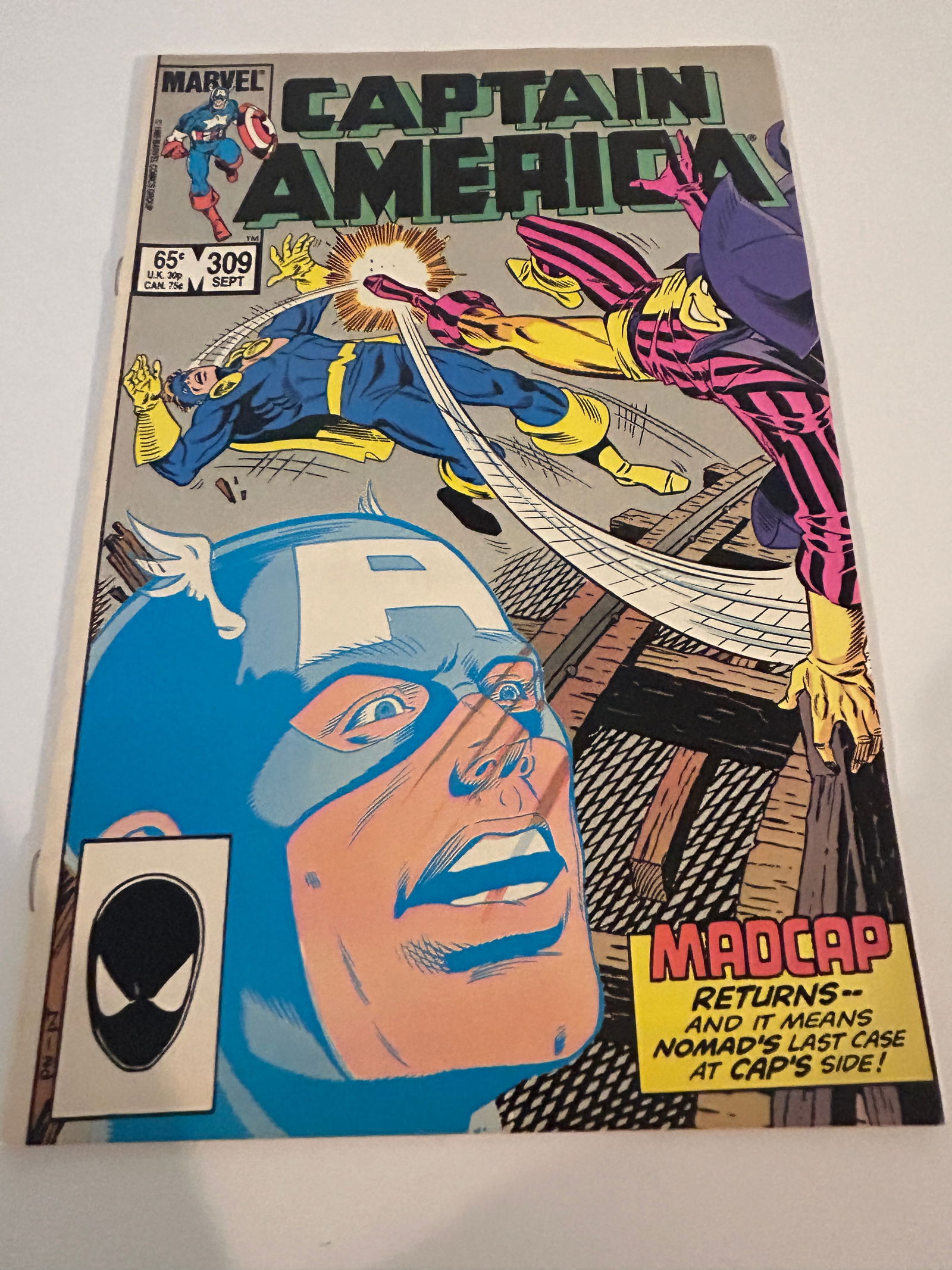 Vintage Comic Book Captain America # 309: Vintage Comic Book Captain America # 309 Please view all photos as they are part of the description and condition of this Item, Feel free to contact me with questions or picture requests! Used Item AS