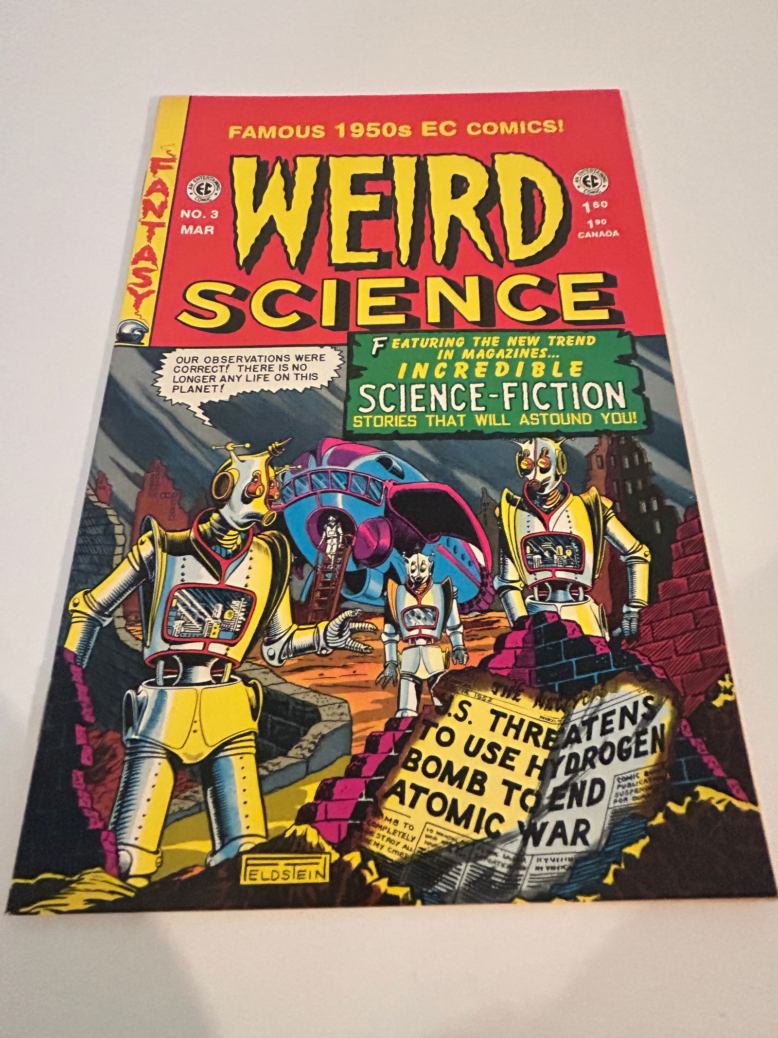 Vintage Comic Book Weired Science # 3: Vintage Comic Book Weired Science # 3 Please view all photos as they are part of the description and condition of this Item, Feel free to contact me with questions or picture requests! Used Item AS IS