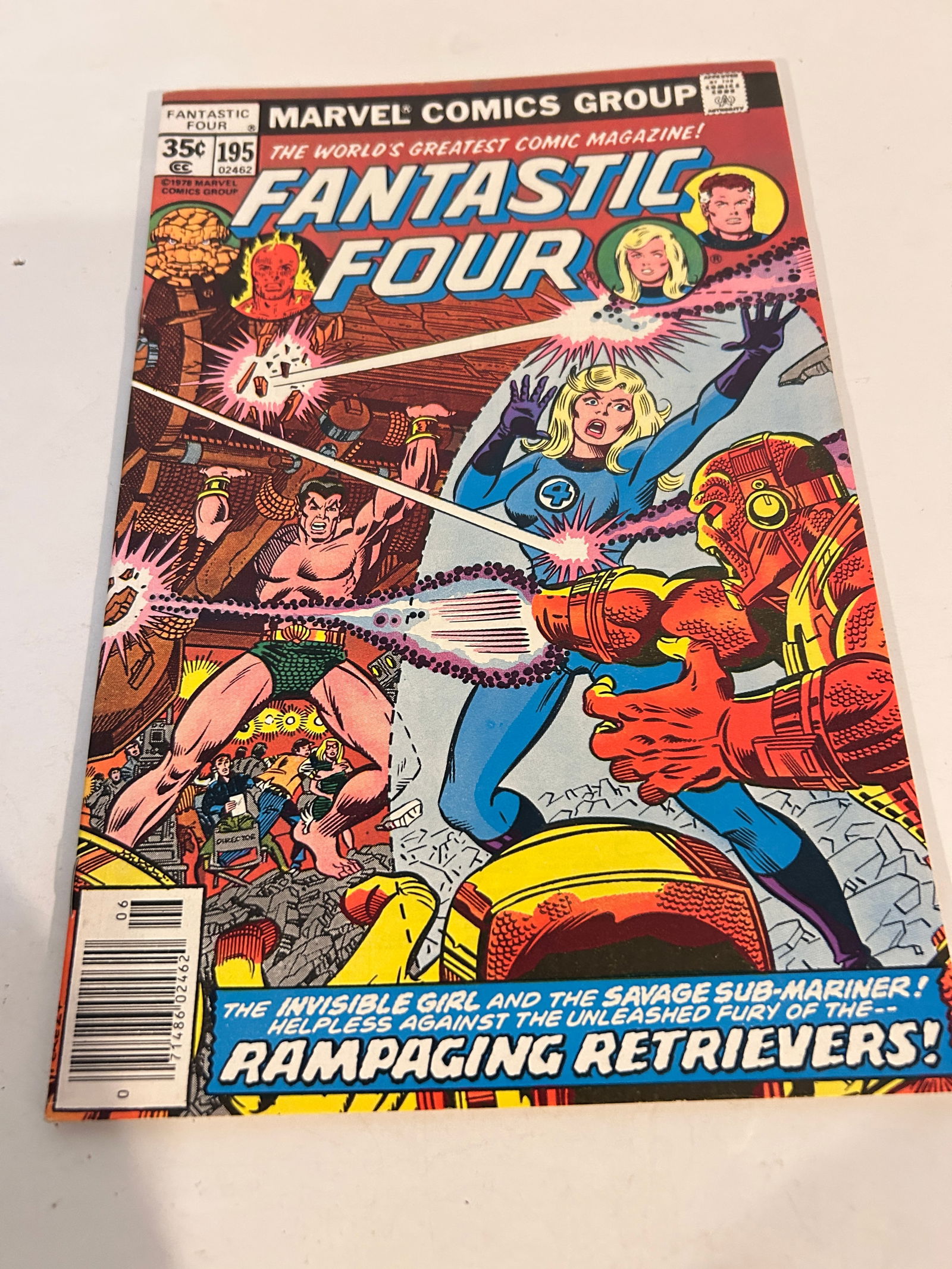 Vintage Comic Book Fantastic Four # 195: Vintage Comic Book Fantastic Four # 195 Please view all photos as they are part of the description and condition of this Item, Feel free to contact me with questions or picture requests! Used Item AS