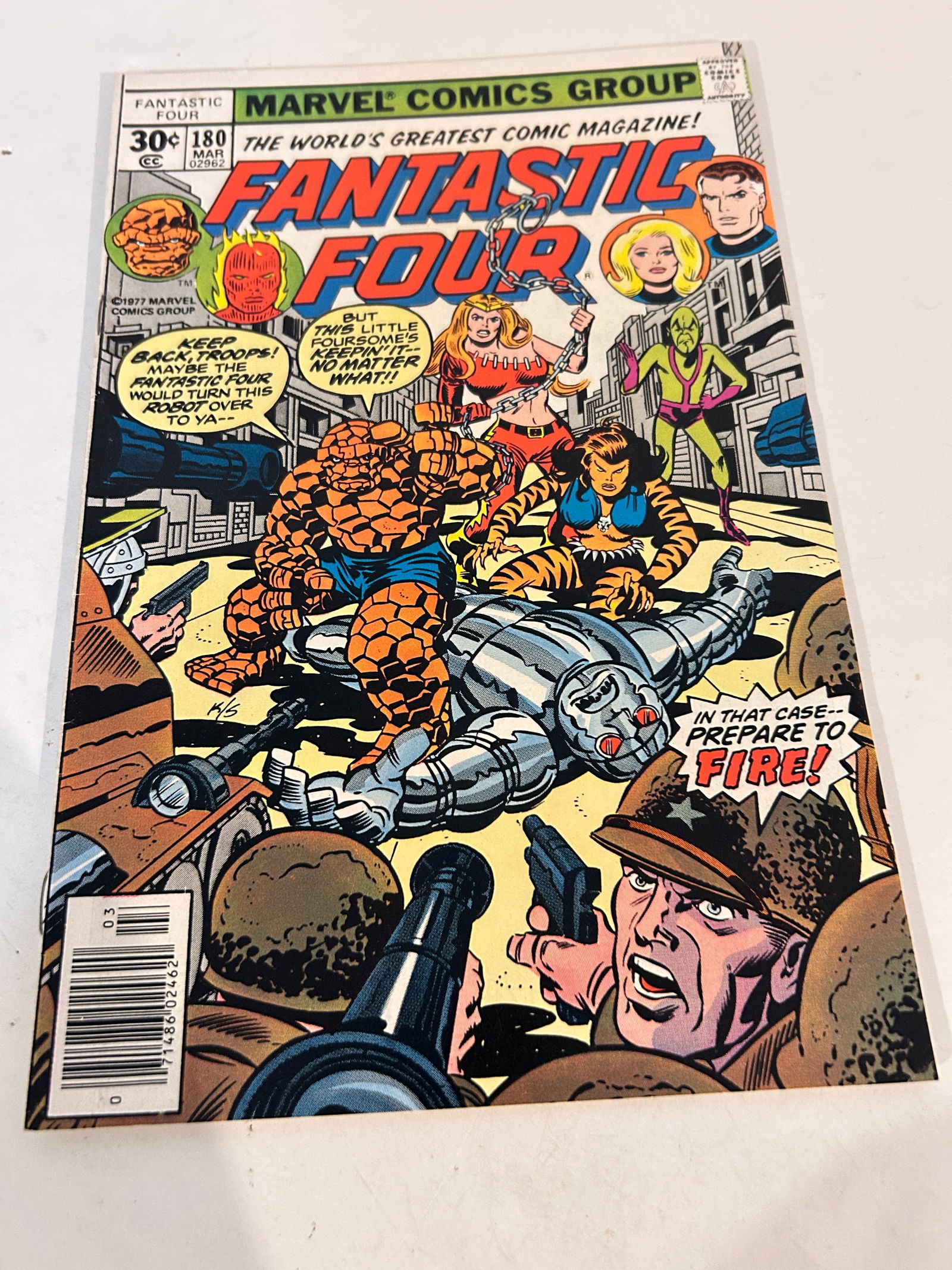 Vintage Comic Book Fantastic Four # 180: Vintage Comic Book Fantastic Four # 180 Please view all photos as they are part of the description and condition of this Item, Feel free to contact me with questions or picture requests! Used Item AS