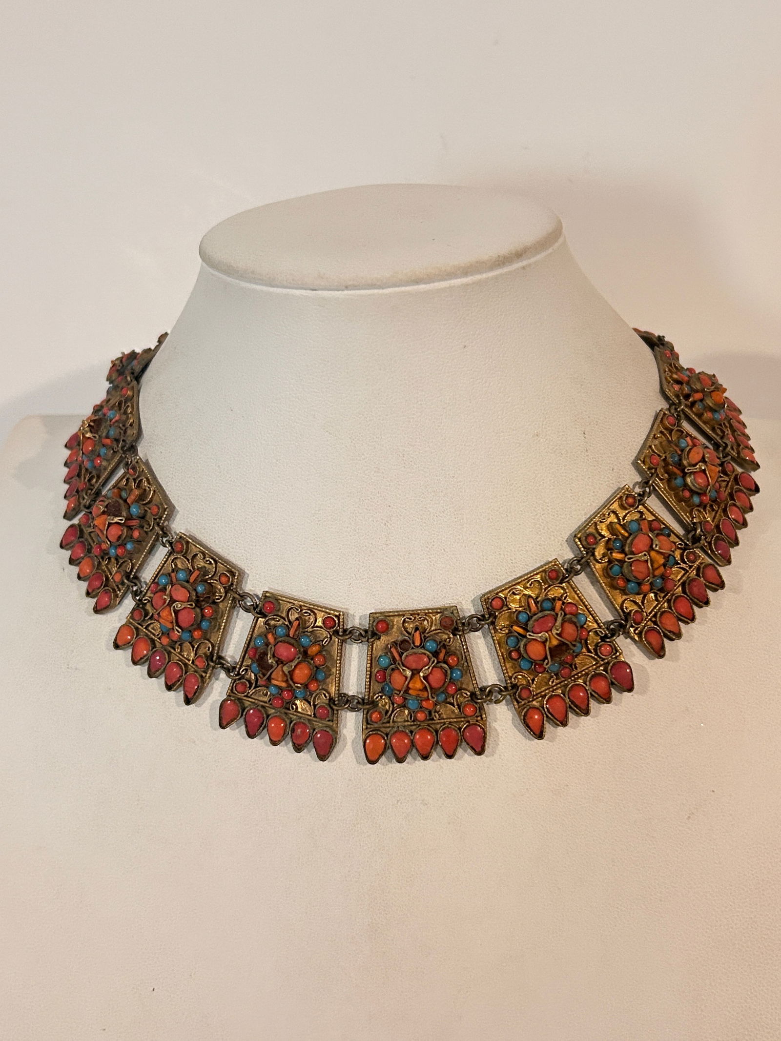 Vintage Asian Coral & Turquoise Hindu Buddha Dimentional Bib Necklace 14": Vintage Asian Coral & Turquoise Hindu Buddha Dimentional Bib Necklace 14" Please view all photos as they are part of the description and condition of this Item, Feel free to contact me with questions