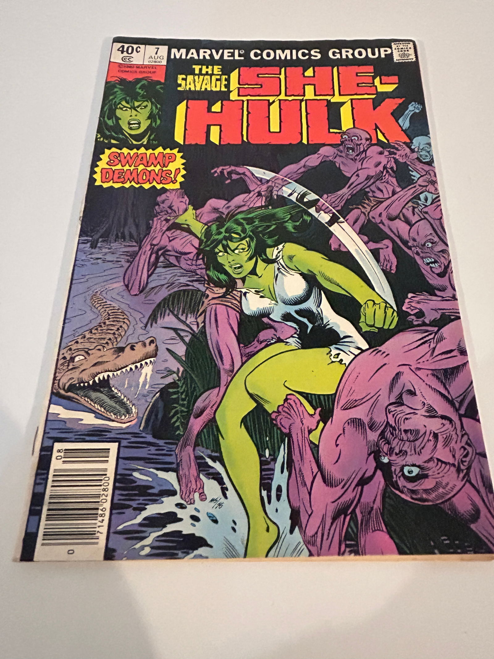 Vintage Comic Book the Savage She Hulk # 7: Vintage Comic Book the Savage She Hulk # 7 Please view all photos as they are part of the description and condition of this Item, Feel free to contact me with questions or picture requests! Used Item