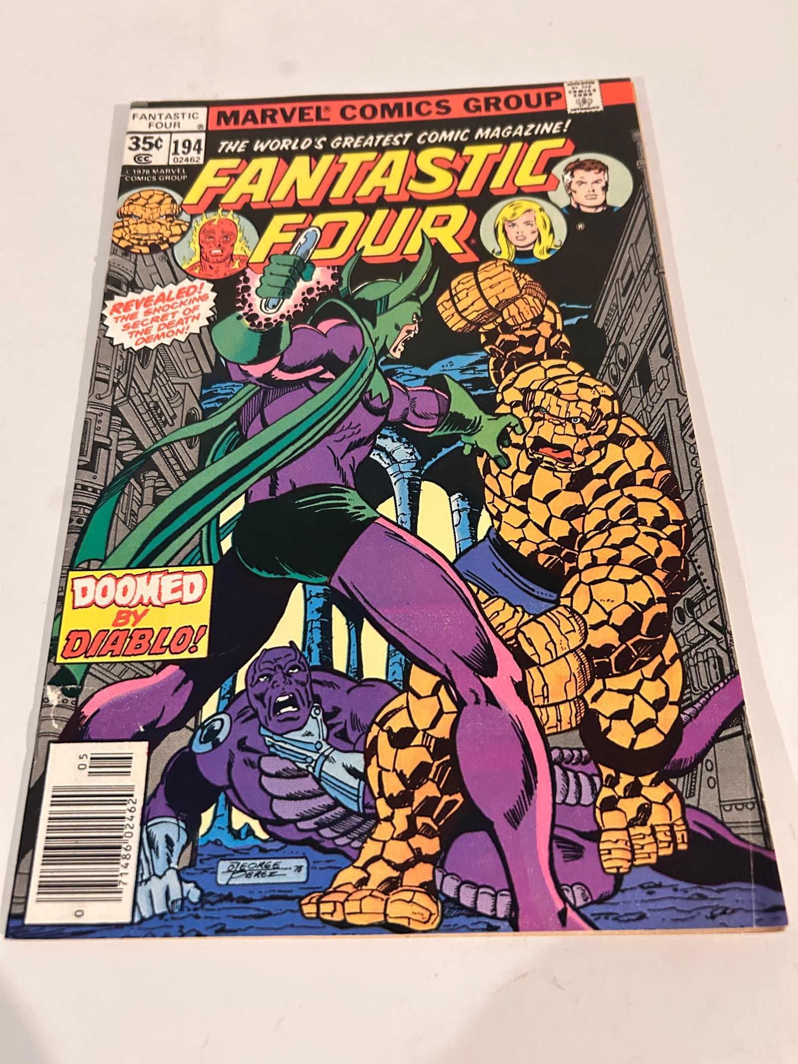 Vintage Comic Book Fantastic Four # 194: Vintage Comic Book Fantastic Four # 194 Please view all photos as they are part of the description and condition of this Item, Feel free to contact me with questions or picture requests! Used Item AS