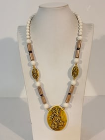 VTG Lee Sands Leopard Ceramic & Bead Pendant Necklace