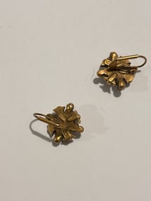 Vintage signed Venue USA gold-tone Fashion Earrings