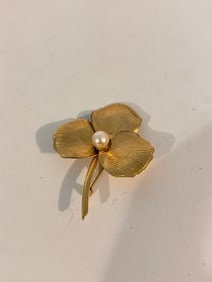 Vintage Winard Brooch 12K Gold Filled Natural Genuine Pearl Flower Clover