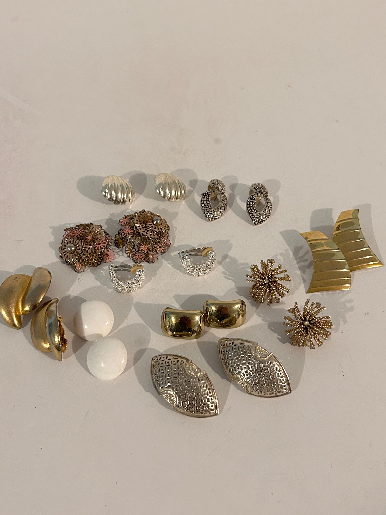 Vintage lot of 10 pair of Earrings (1 of 4)