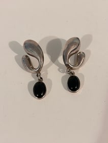 vintage sterling silver dangle earrings featuring black onyx stones