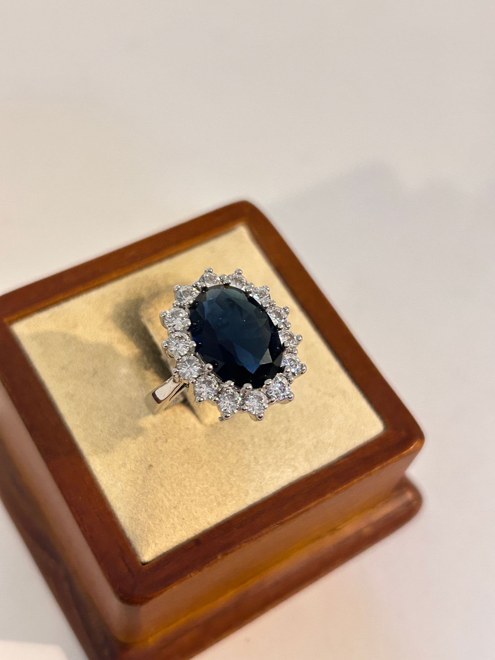 Vintage rhinestone Custom Ring 8 (1 of 5)