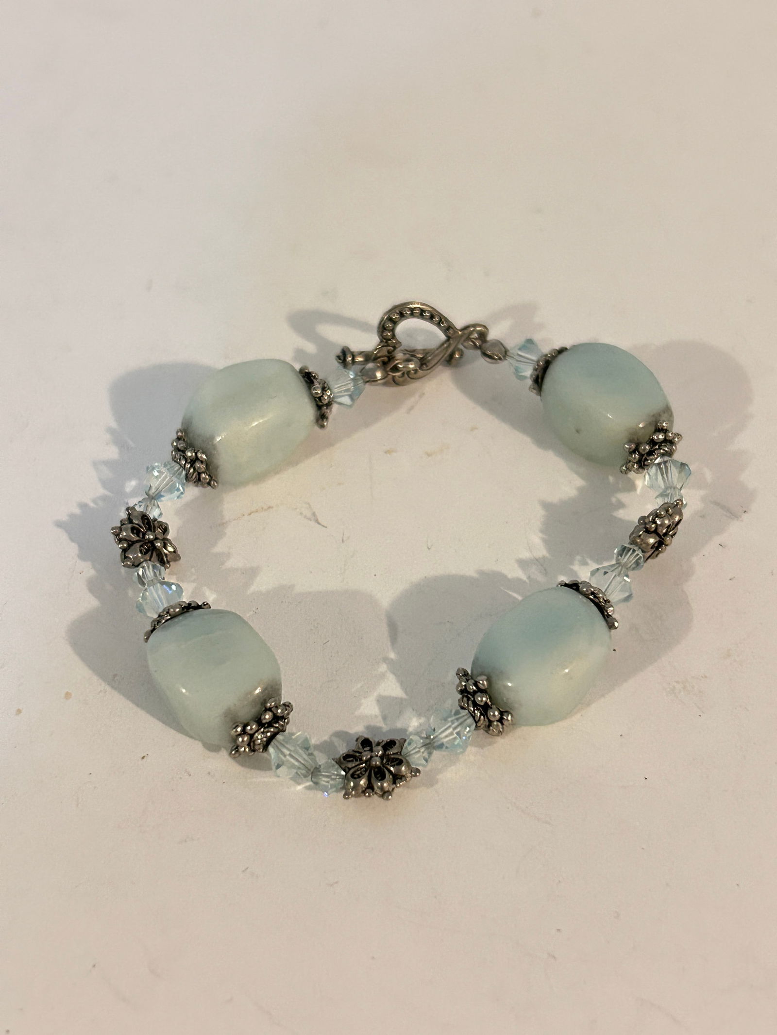 Vintage green gem stone bead crystal Bracelet 8": Vintage green gem stone bead crystal Bracelet 8" Please view all photos as they are part of the description and condition of this Item, Feel free to contact me with questions or picture requests! Used