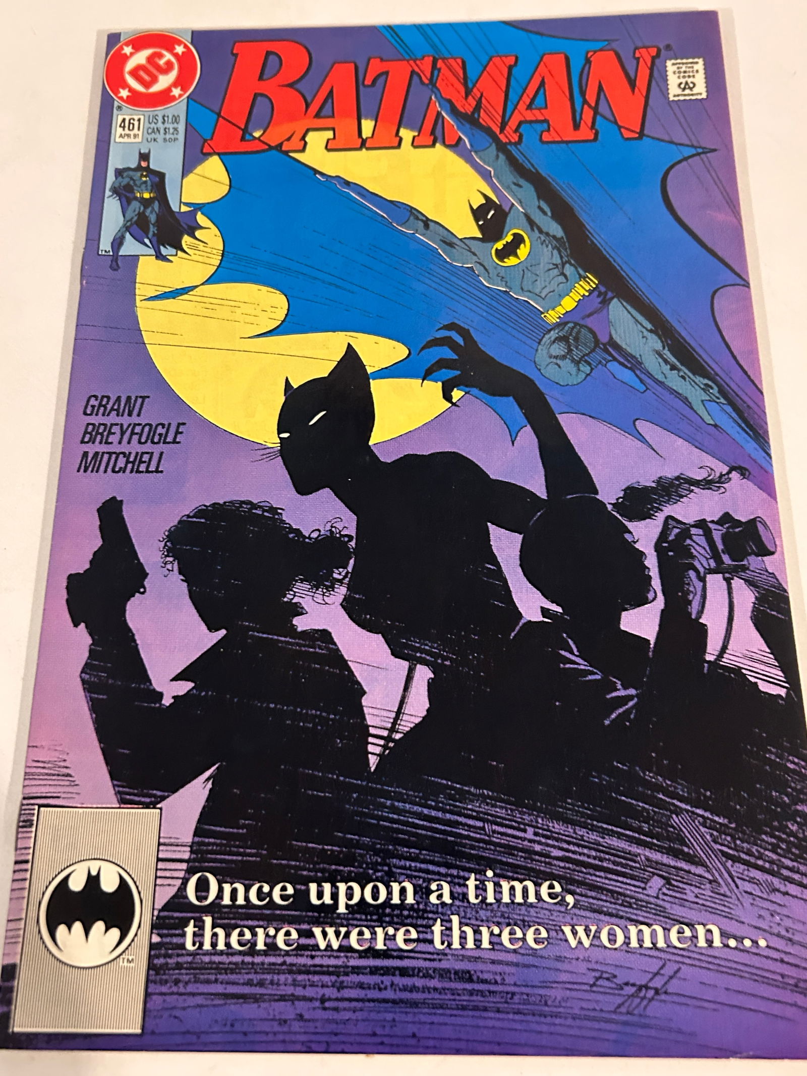 Vintage Comic Book Batman # 461: Vintage Comic Book Batman # 461 Please view all photos as they are part of the description and condition of this Item, Feel free to contact me with questions or picture requests! Used Item AS IS