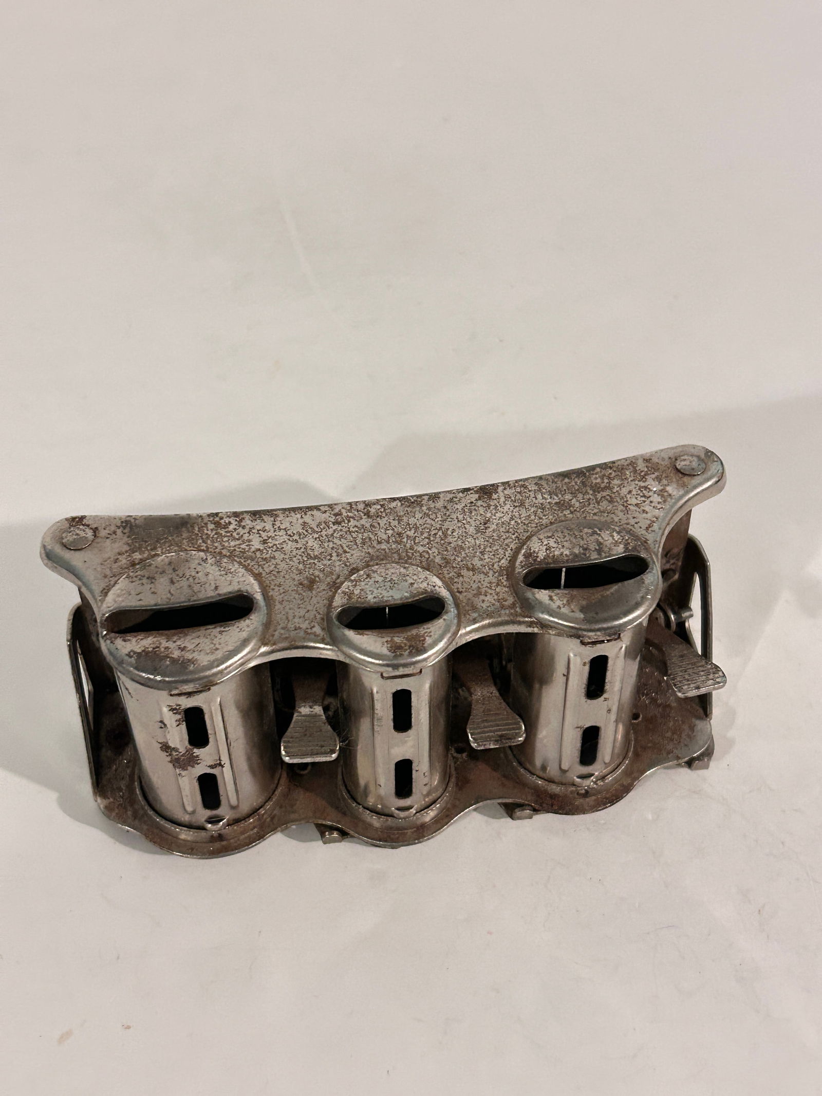 Vintage McGill High Speed Coin Changer 3 Barrel Belt Dispenser. (1 of 6)