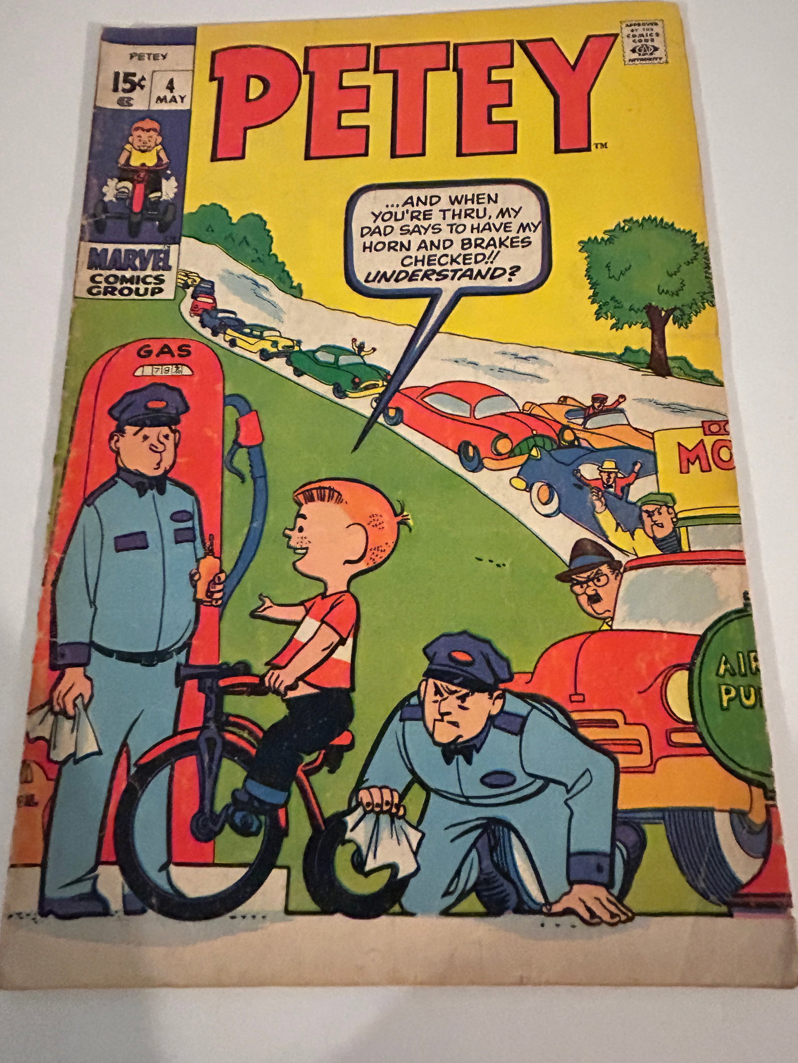 Vintage Comic Book Petty # 4: Vintage Comic Book Petty # 4 Please view all photos as they are part of the description and condition of this Item, Feel free to contact me with questions or picture requests! Used Item AS IS