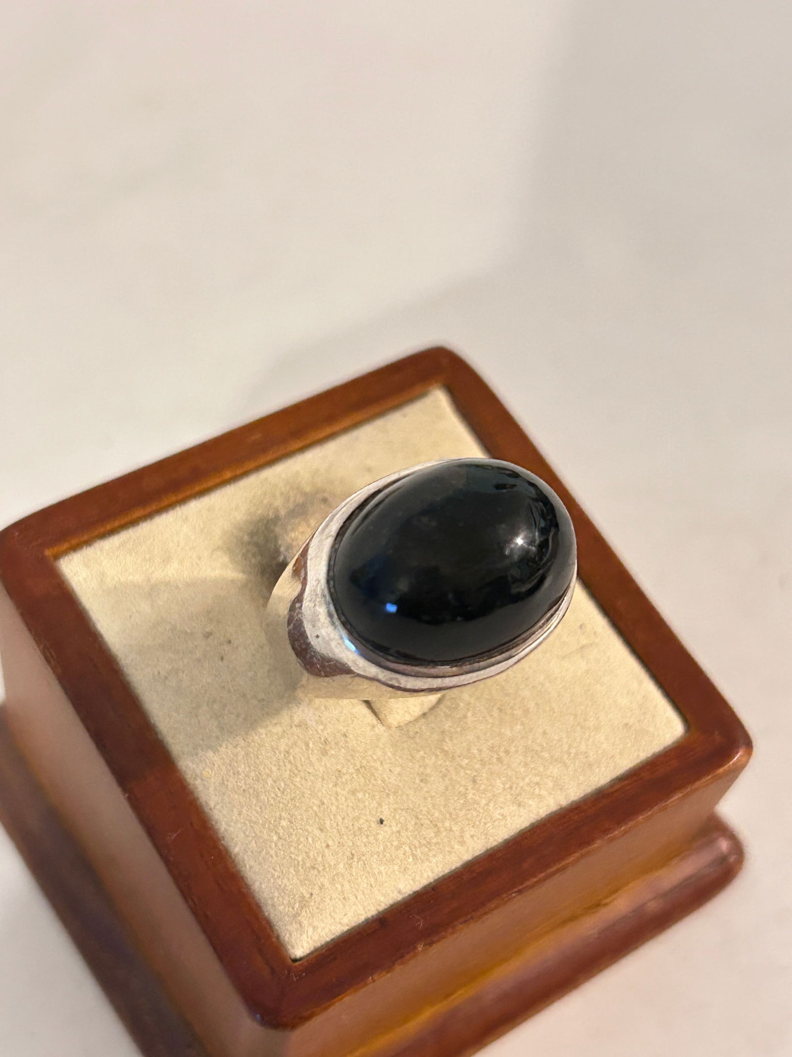Vintage Sterling Silver Modernist Onyx heavy Ring Size 9 (1 of 5)